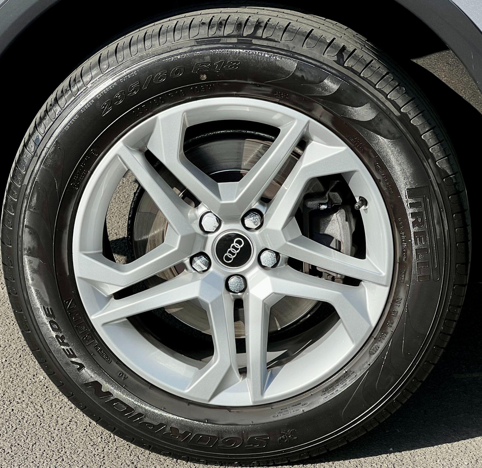 Audi Q5 view 29