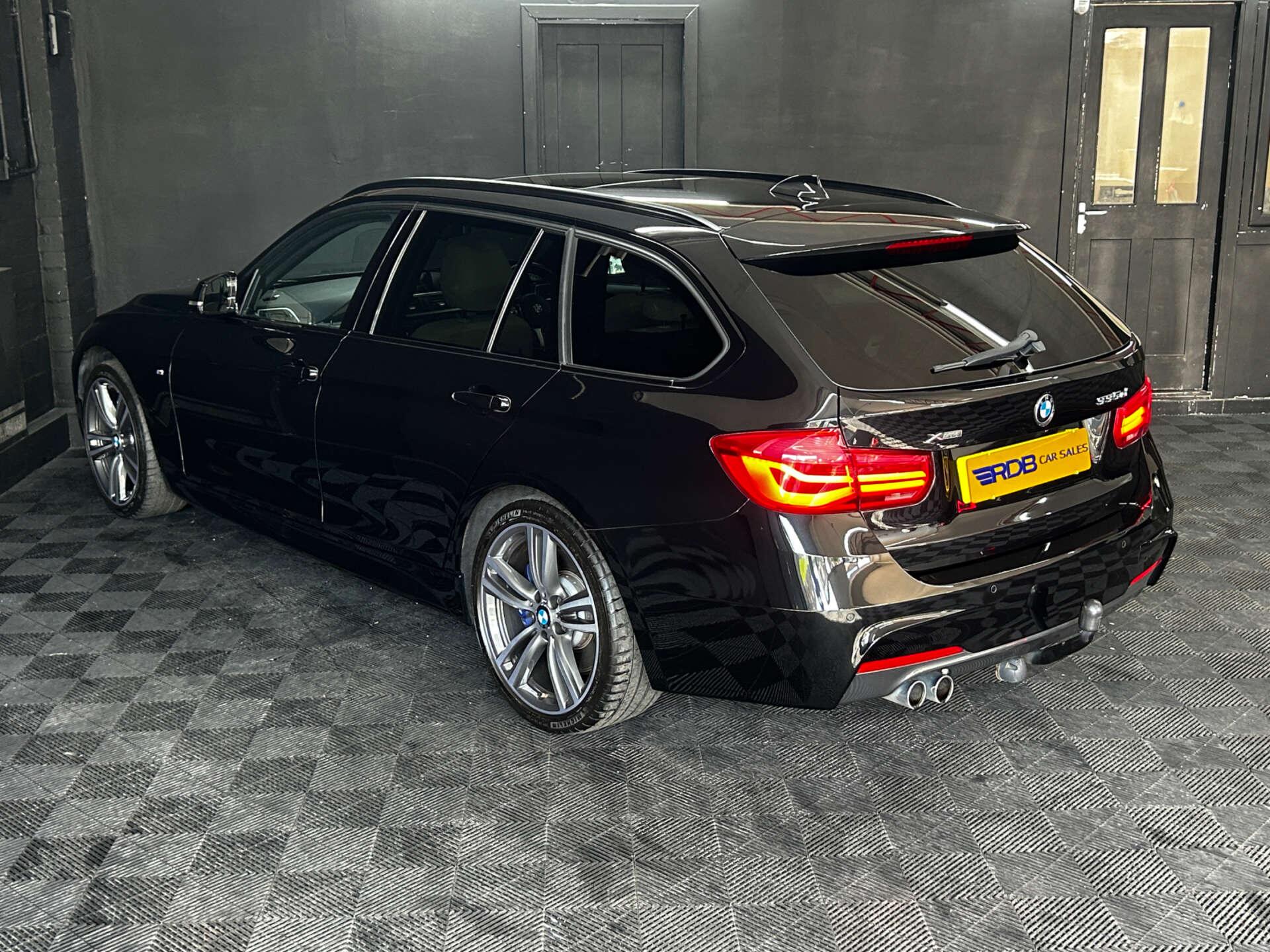 BMW 3 Series view 37