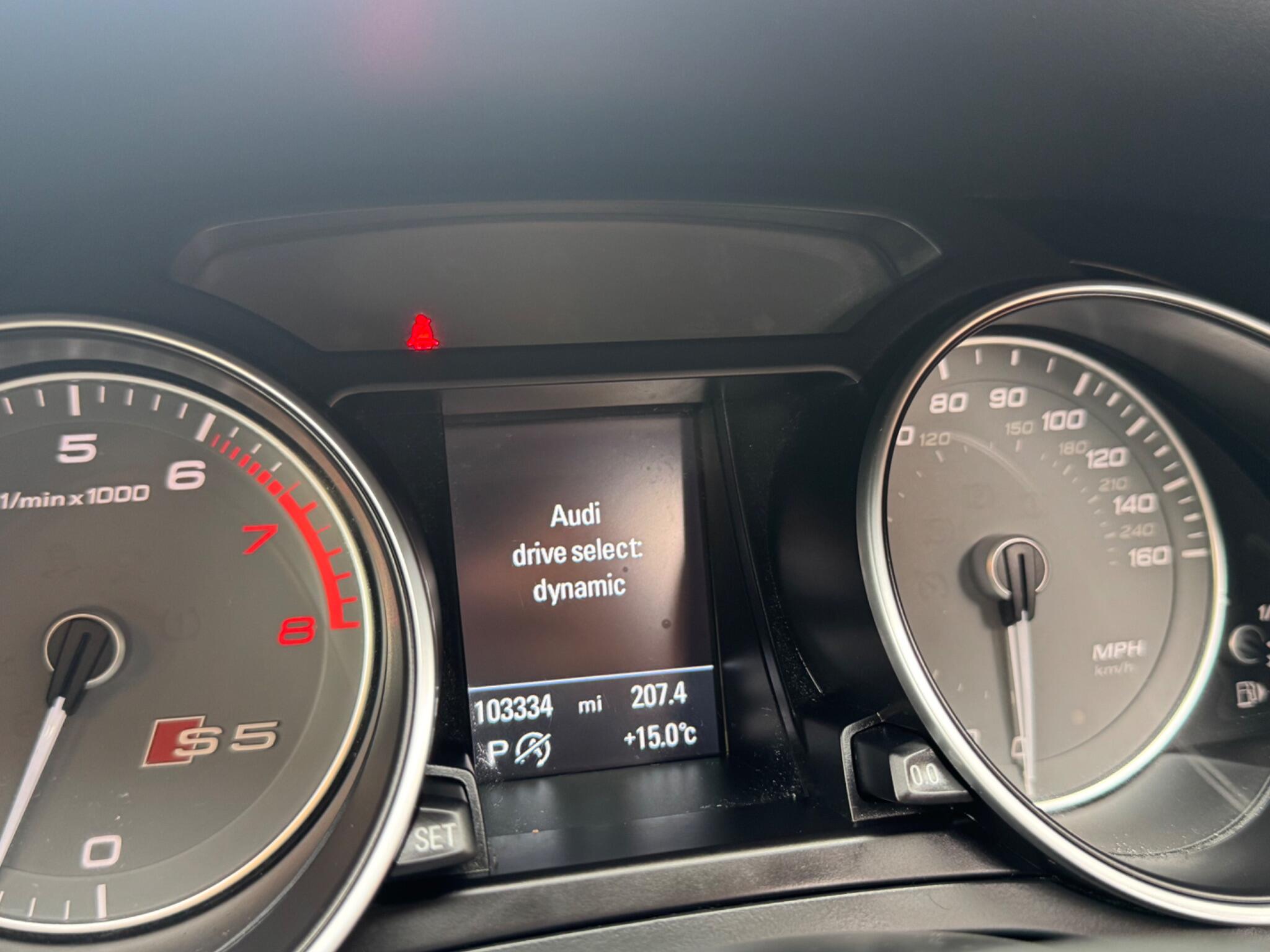 Audi S5 view 36