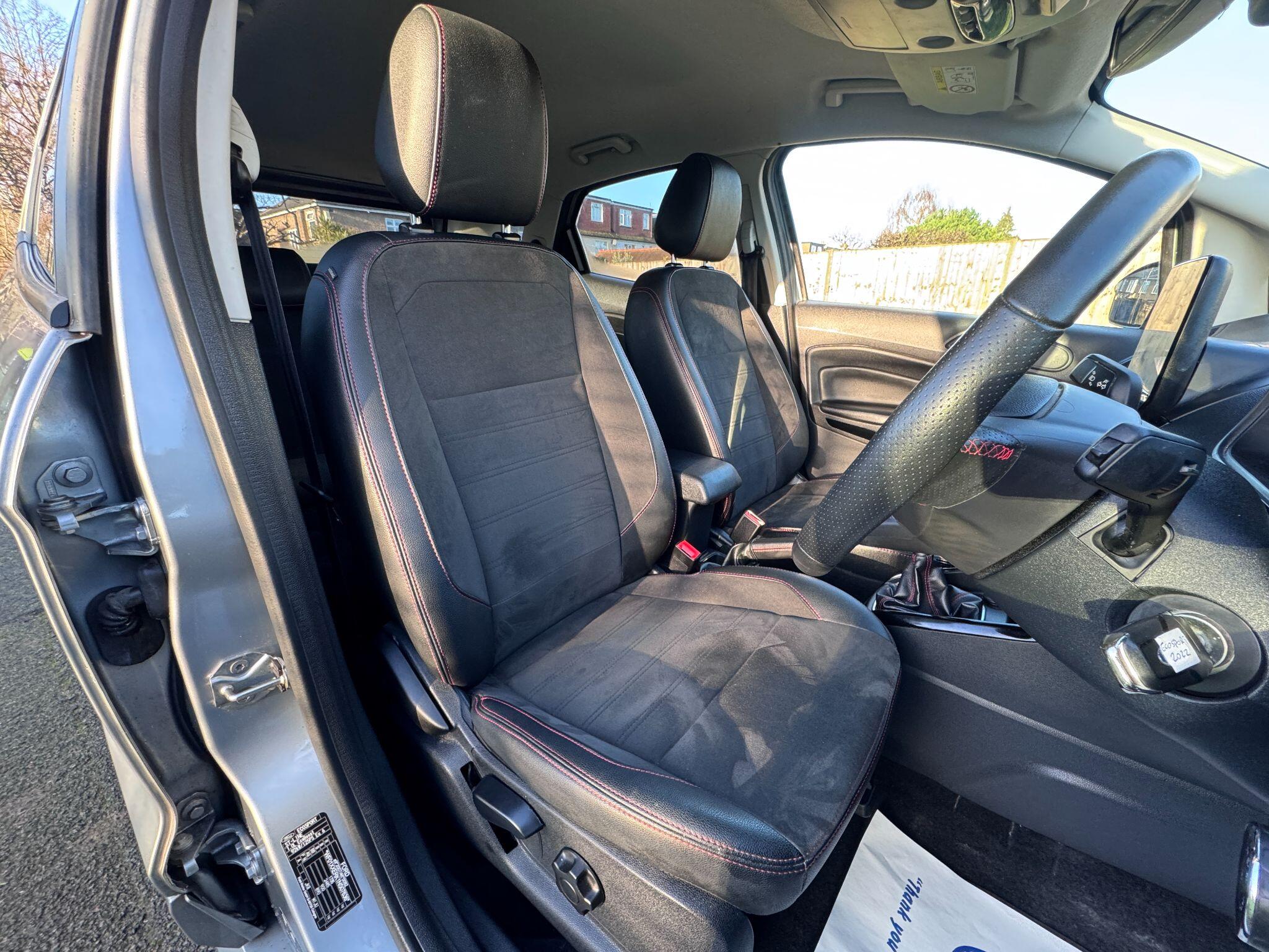 2022 Ford EcoSport 1.0T EcoBoost ST-Line Euro 6 (s/s) 5dr • 7,000 miles image 39