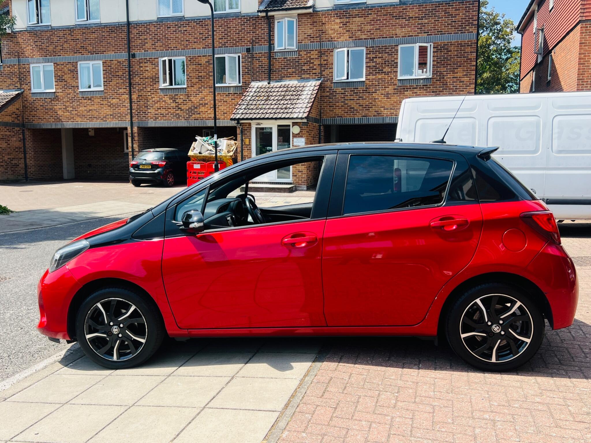 Toyota Yaris view 18