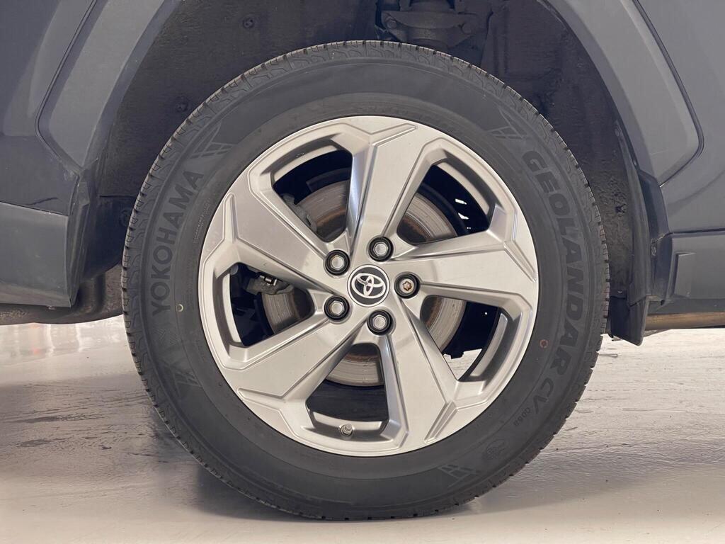 Toyota RAV4 view 16