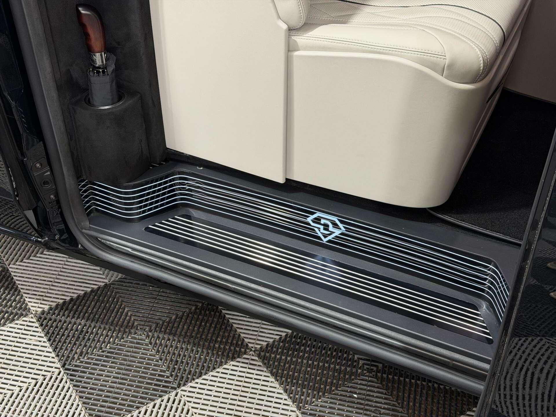 Mercedes-Benz V Class view 46