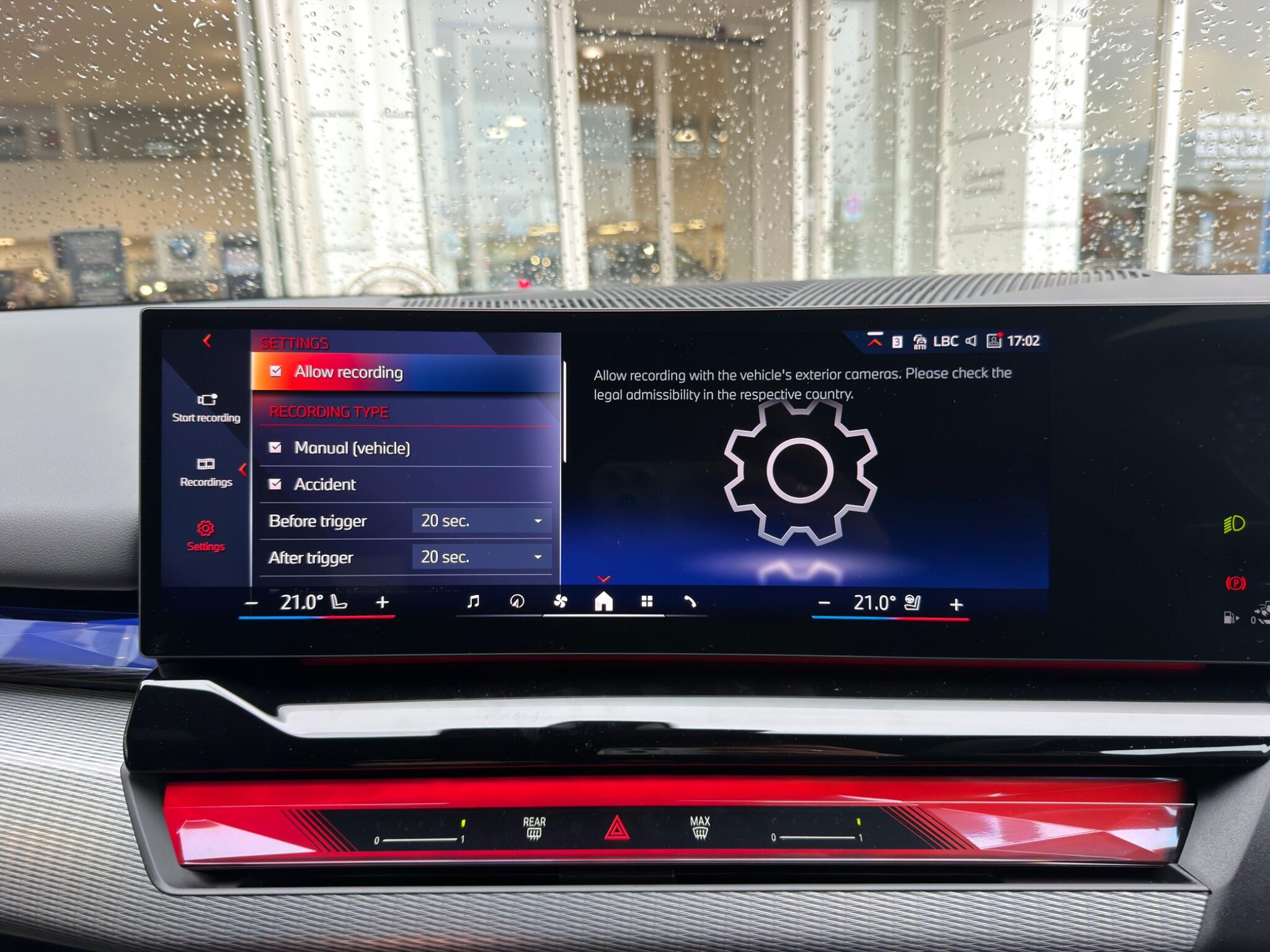 BMW 5 Series view 25