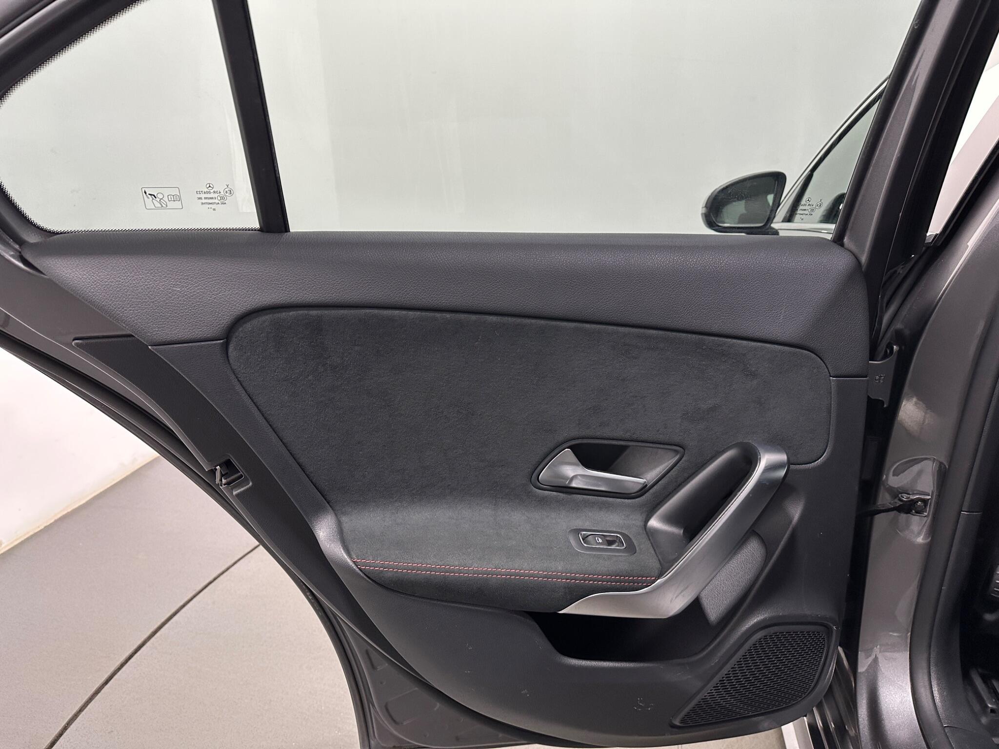 Mercedes-Benz A-Class view 40