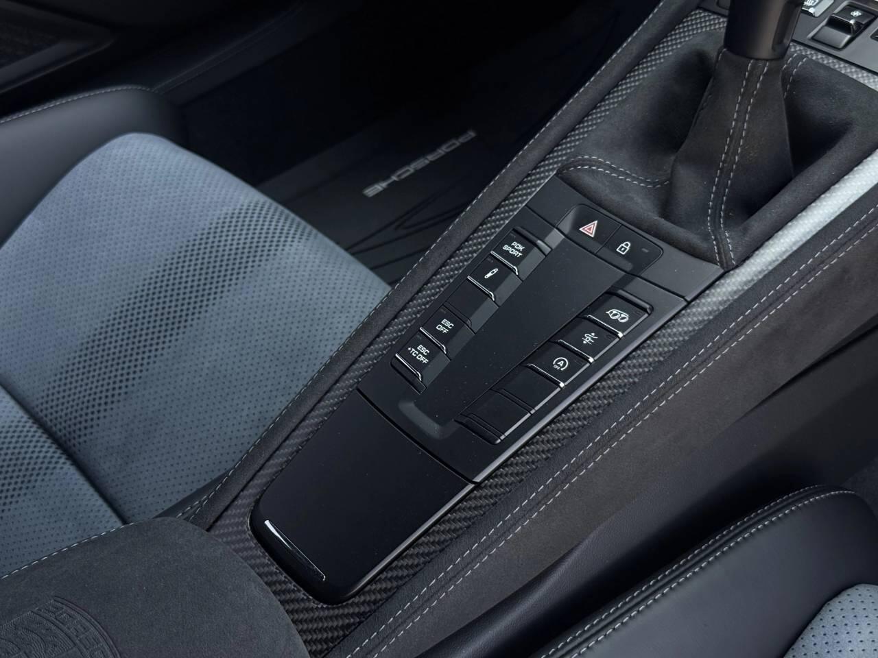 Porsche Cayman view 19