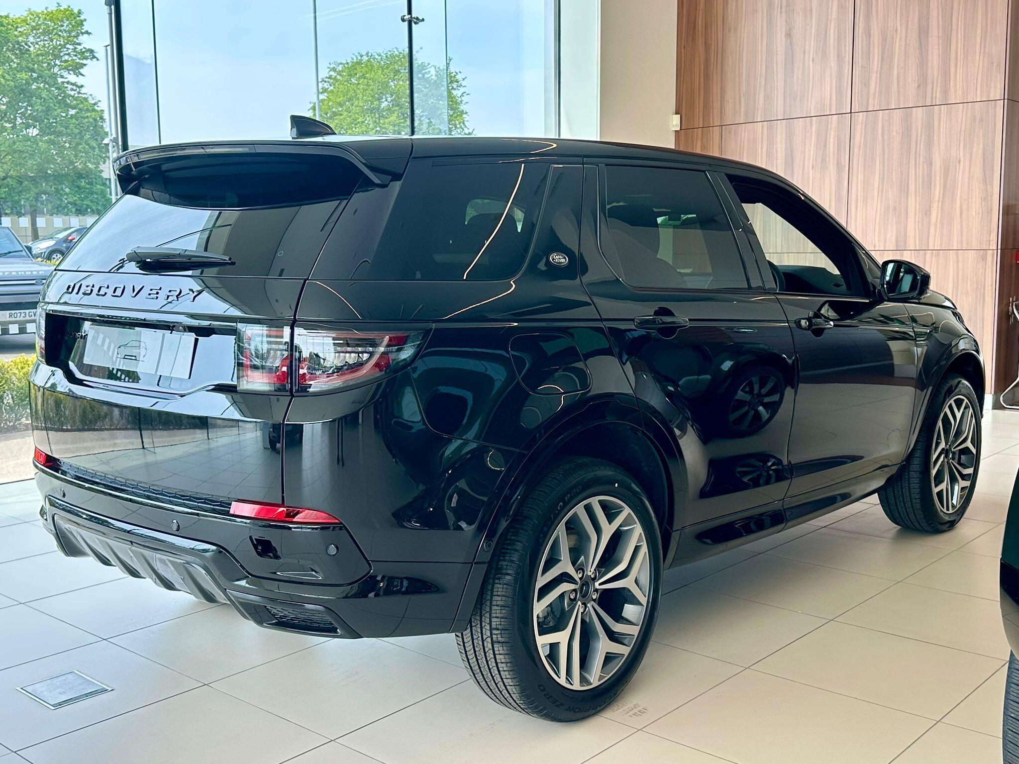 Land Rover Discovery Sport view 2