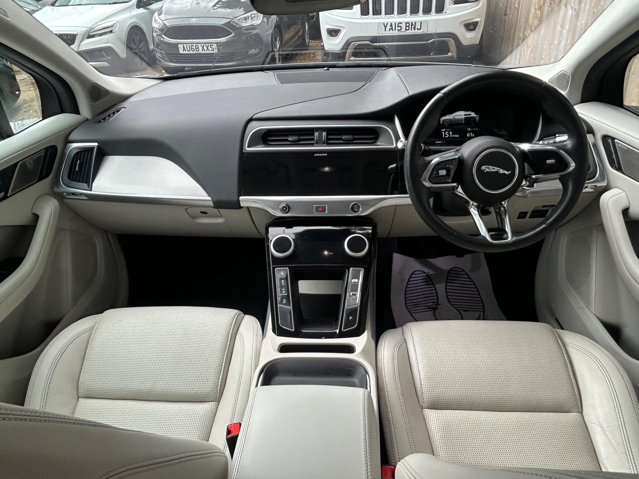 Jaguar I-Pace view 22