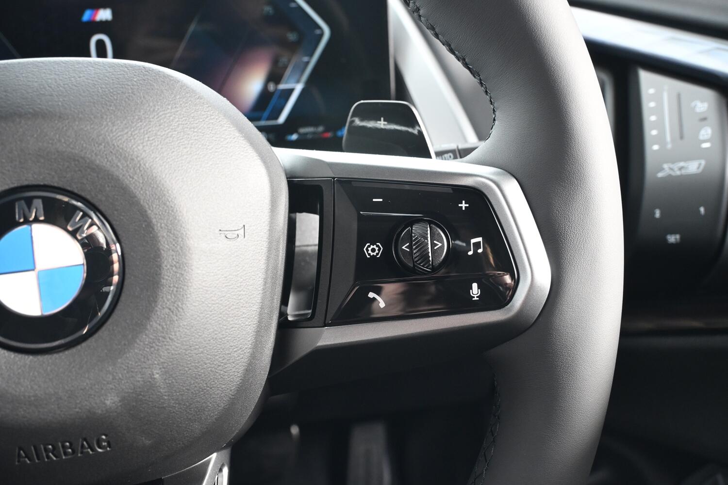 BMW X3 view 18