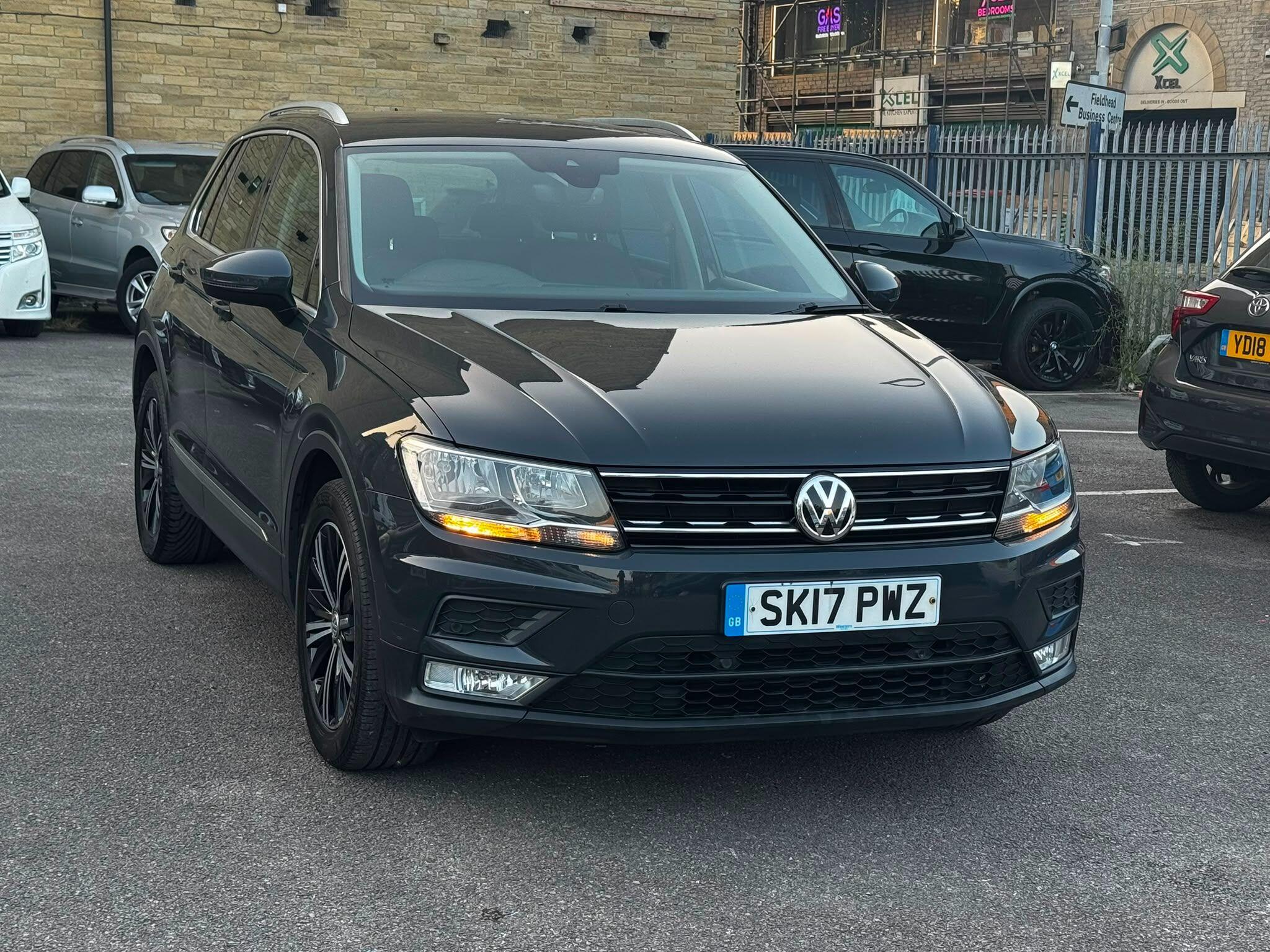 Volkswagen Tiguan view 11