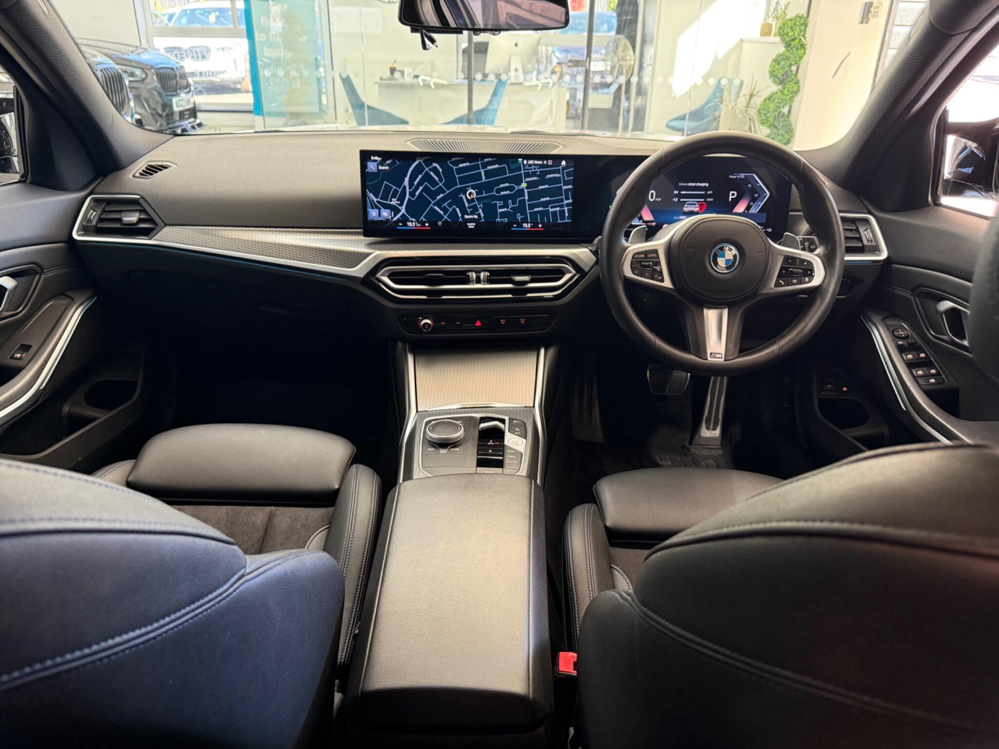 BMW 3 Series view 3