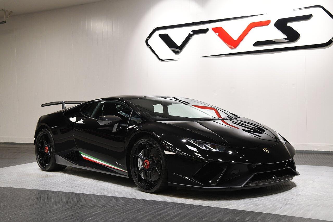 Lamborghini Huracan view 39