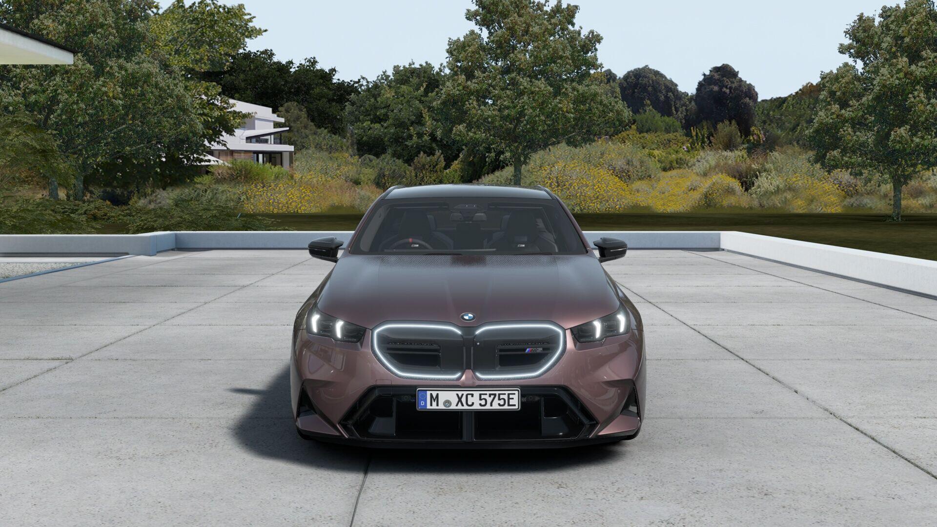 BMW M5 view 2