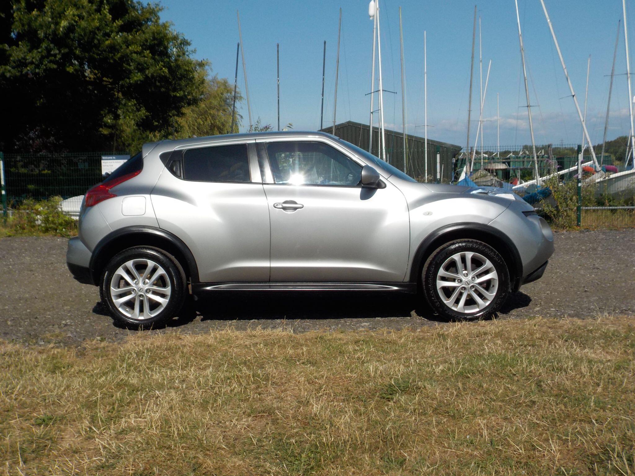 Nissan Juke 1.6 Acenta Premium Euro 5 (s/s) 5dr