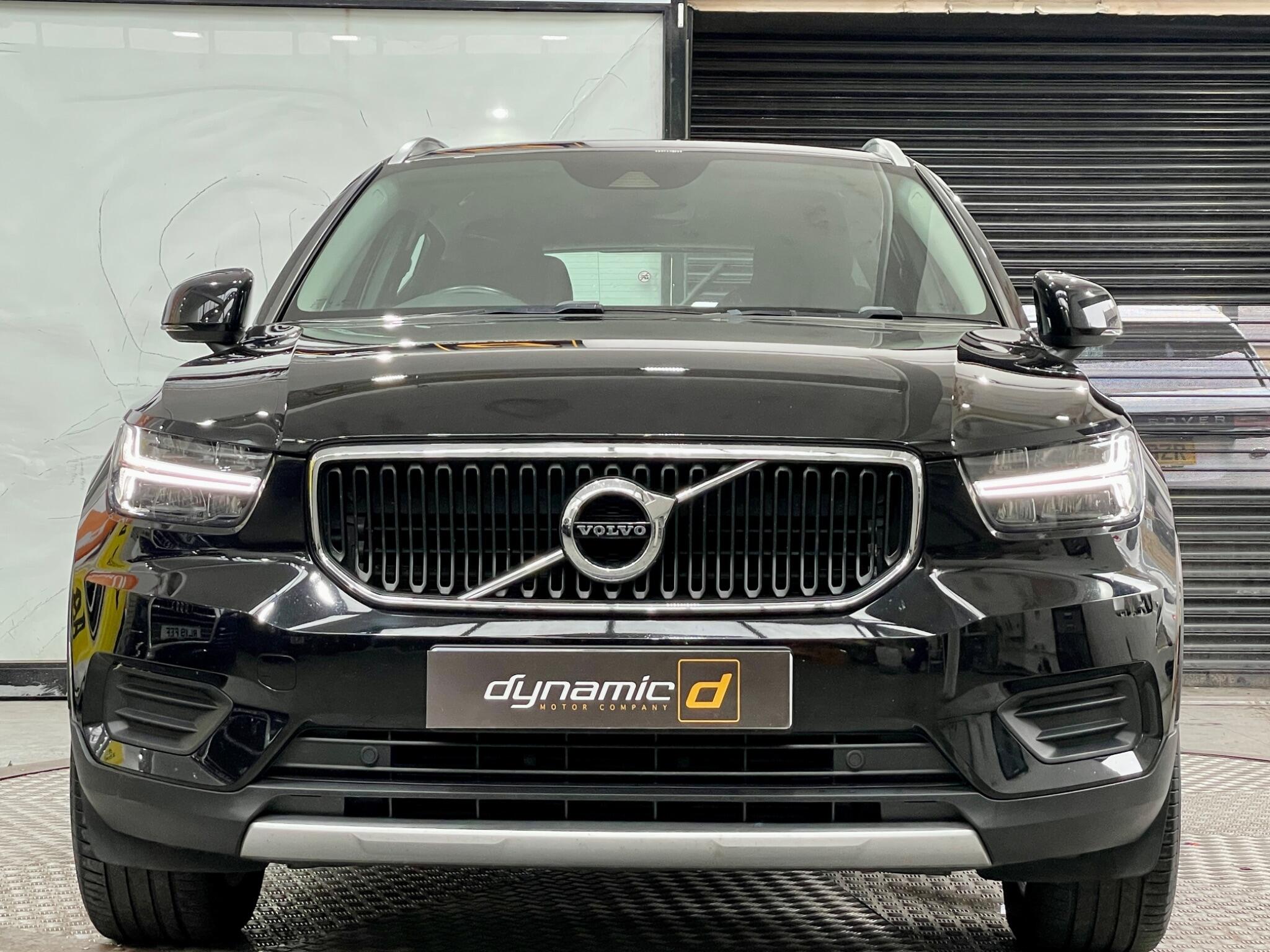 Volvo XC40 view 17