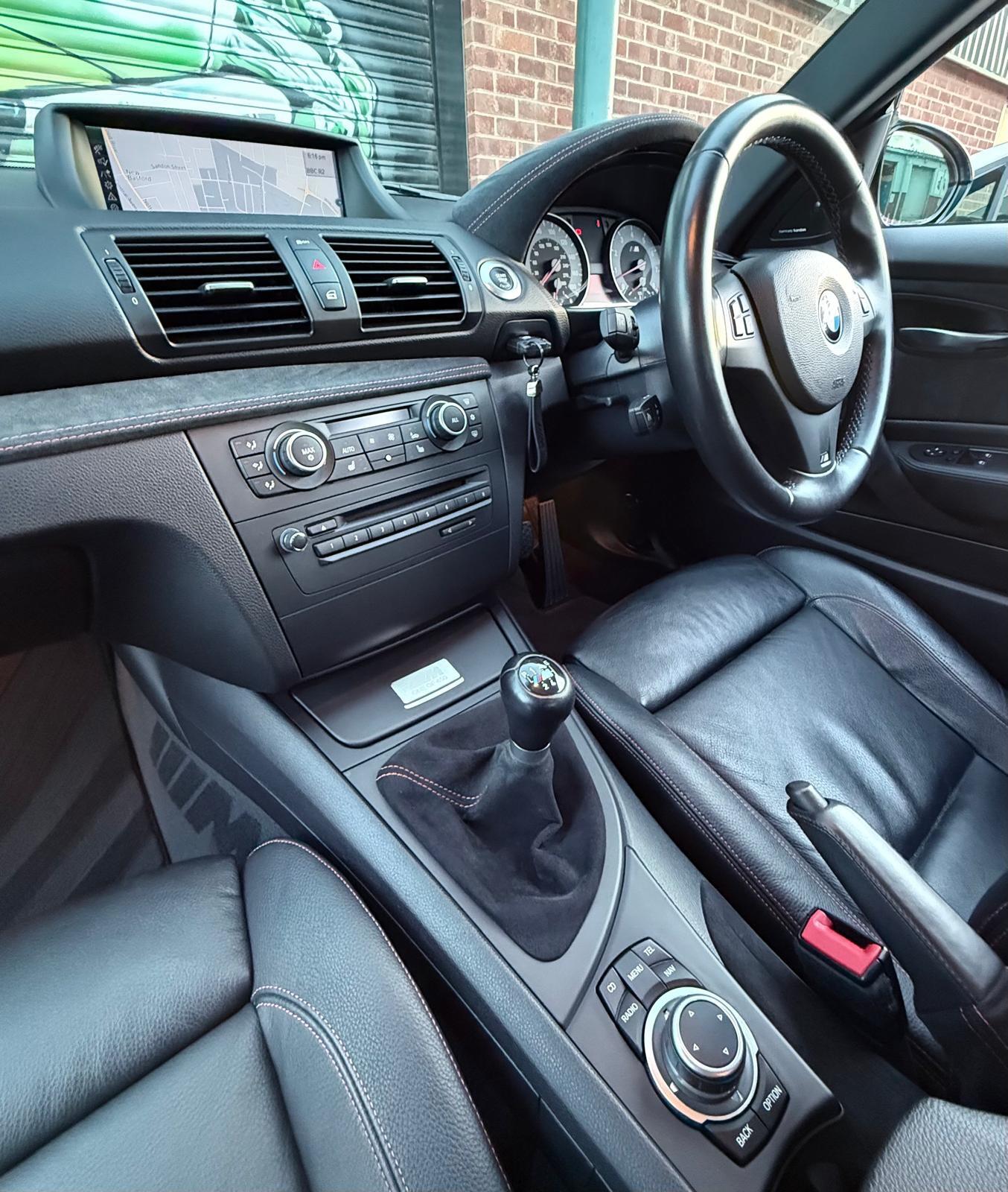BMW 1 Series view 32