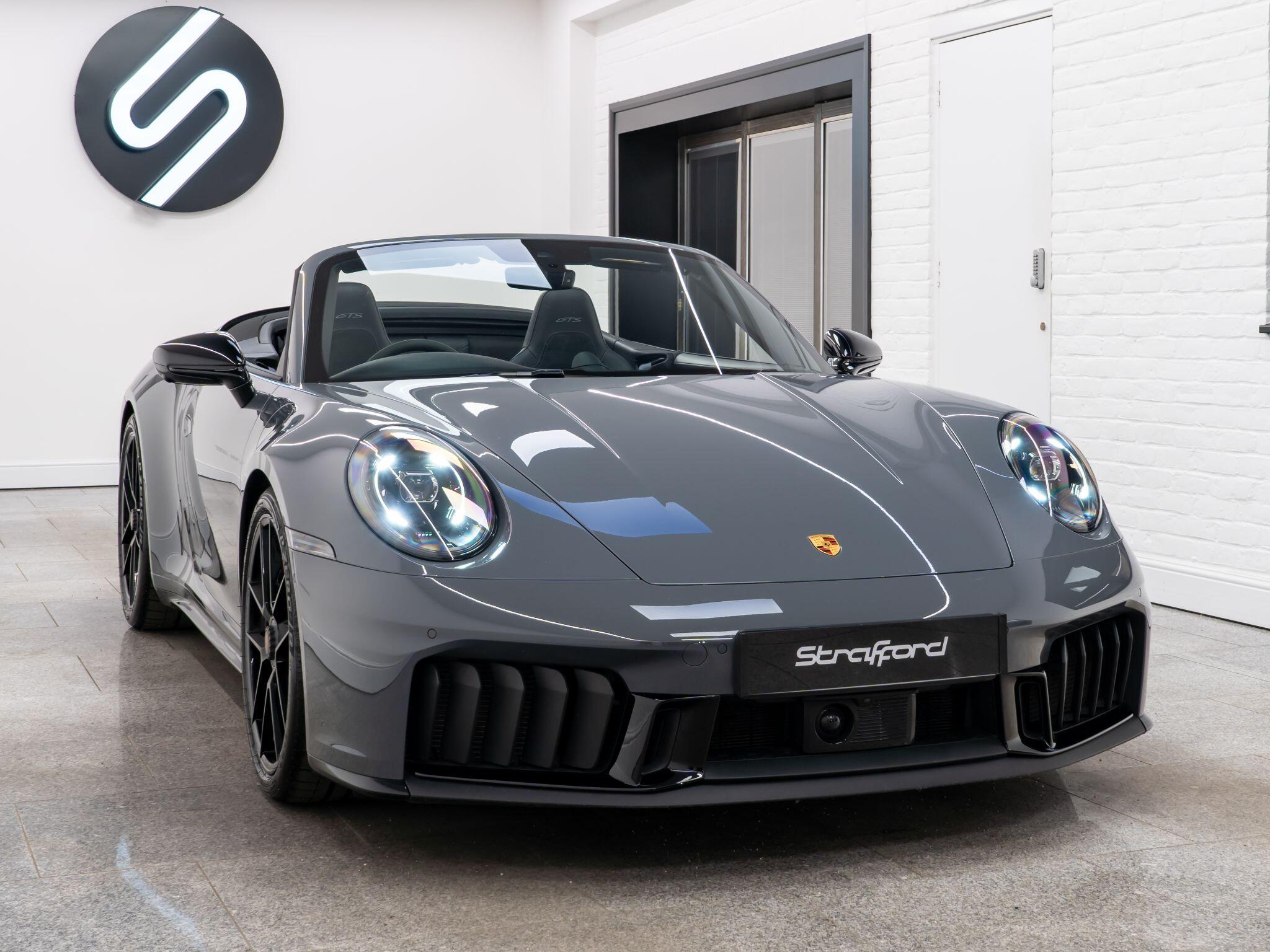 Porsche 911 view 2