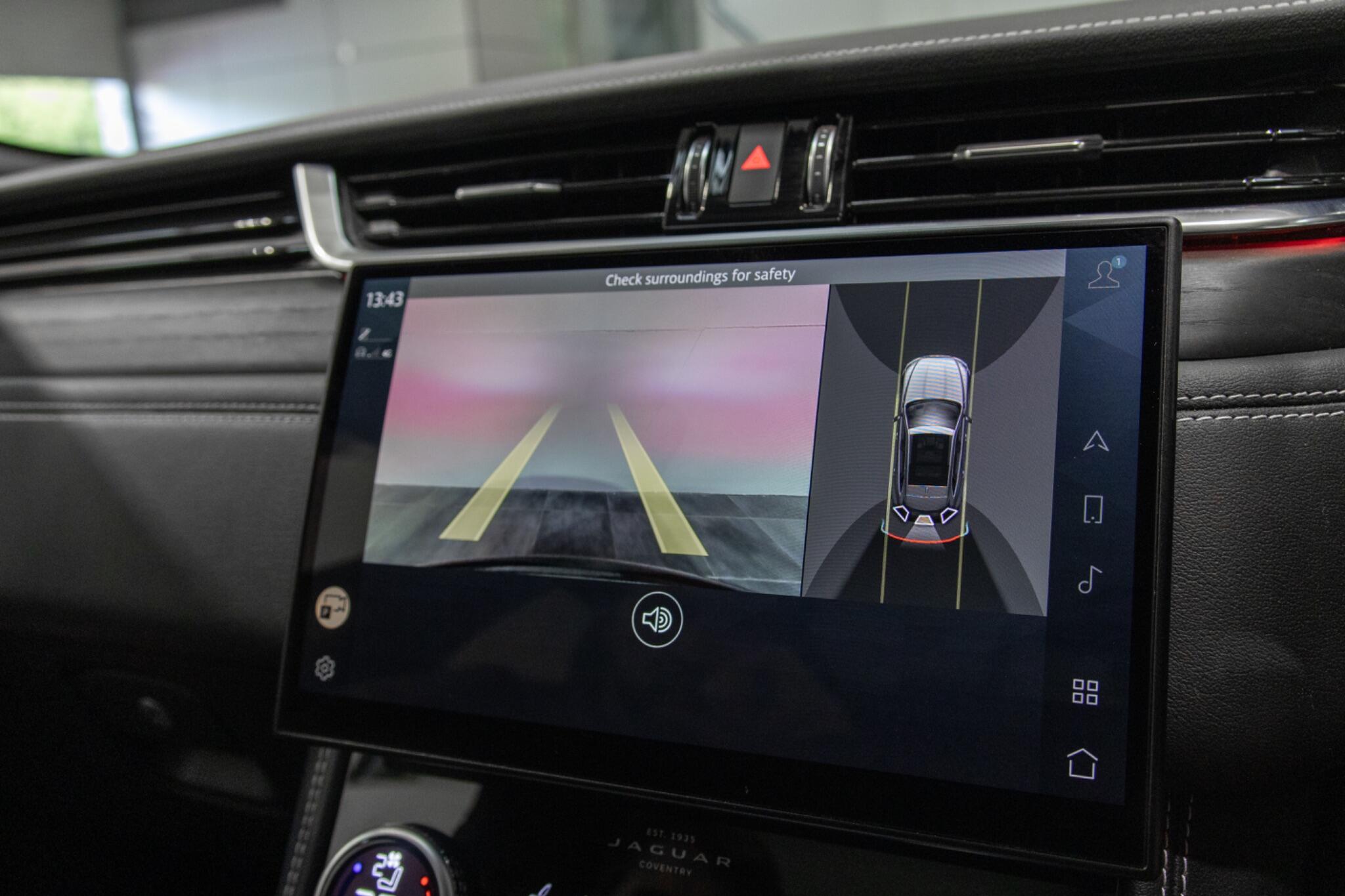 Jaguar F-Pace view 21