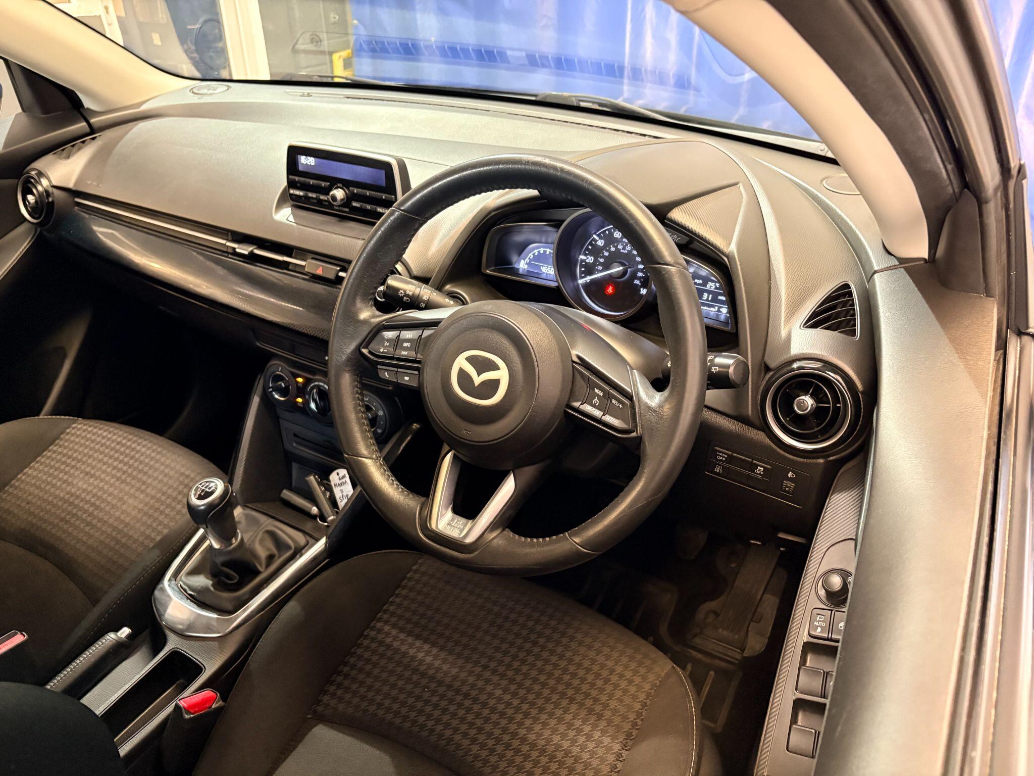 Mazda Mazda2 view 20