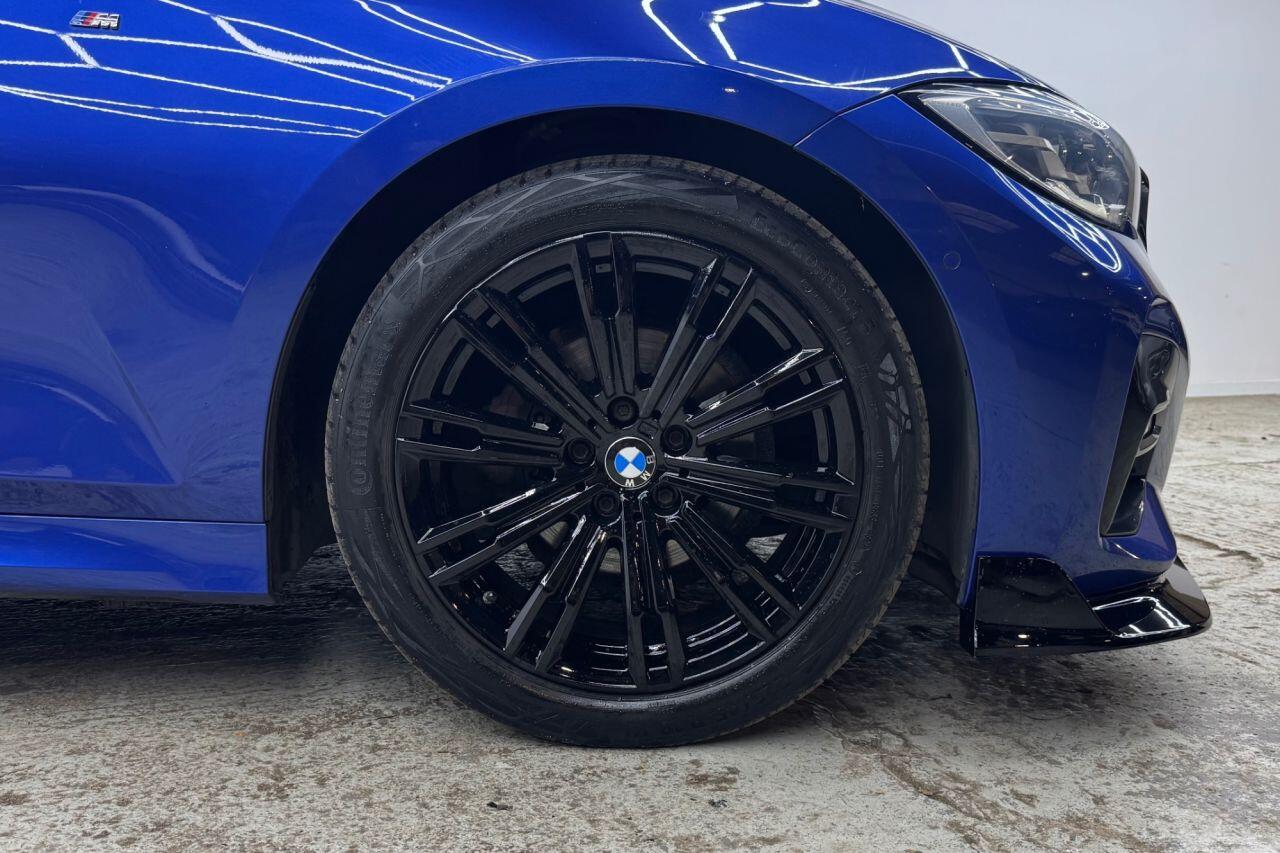 BMW 3 Series view 12