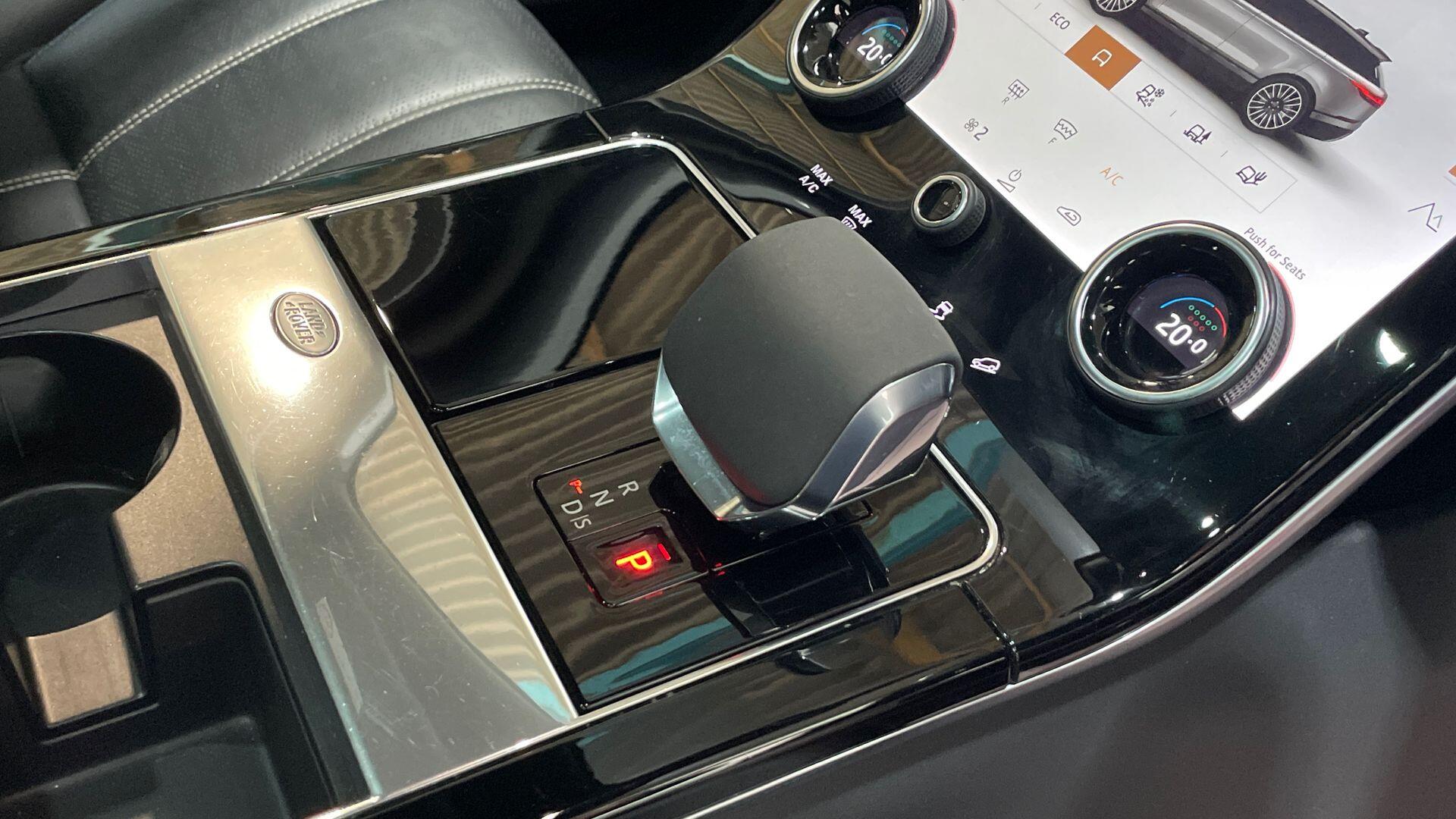 Land Rover Range Rover Velar view 13