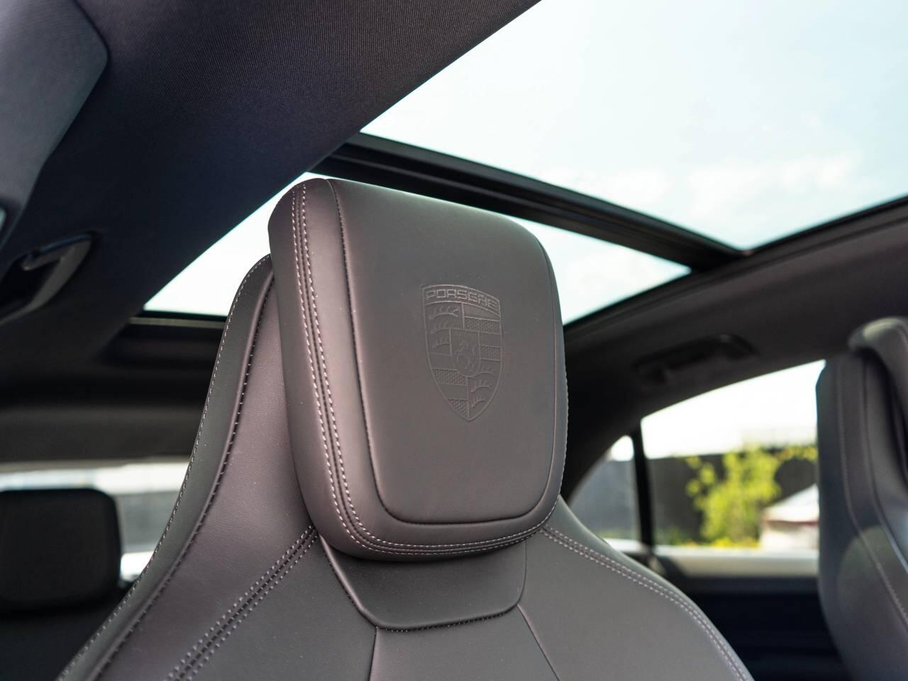 Porsche Macan view 37
