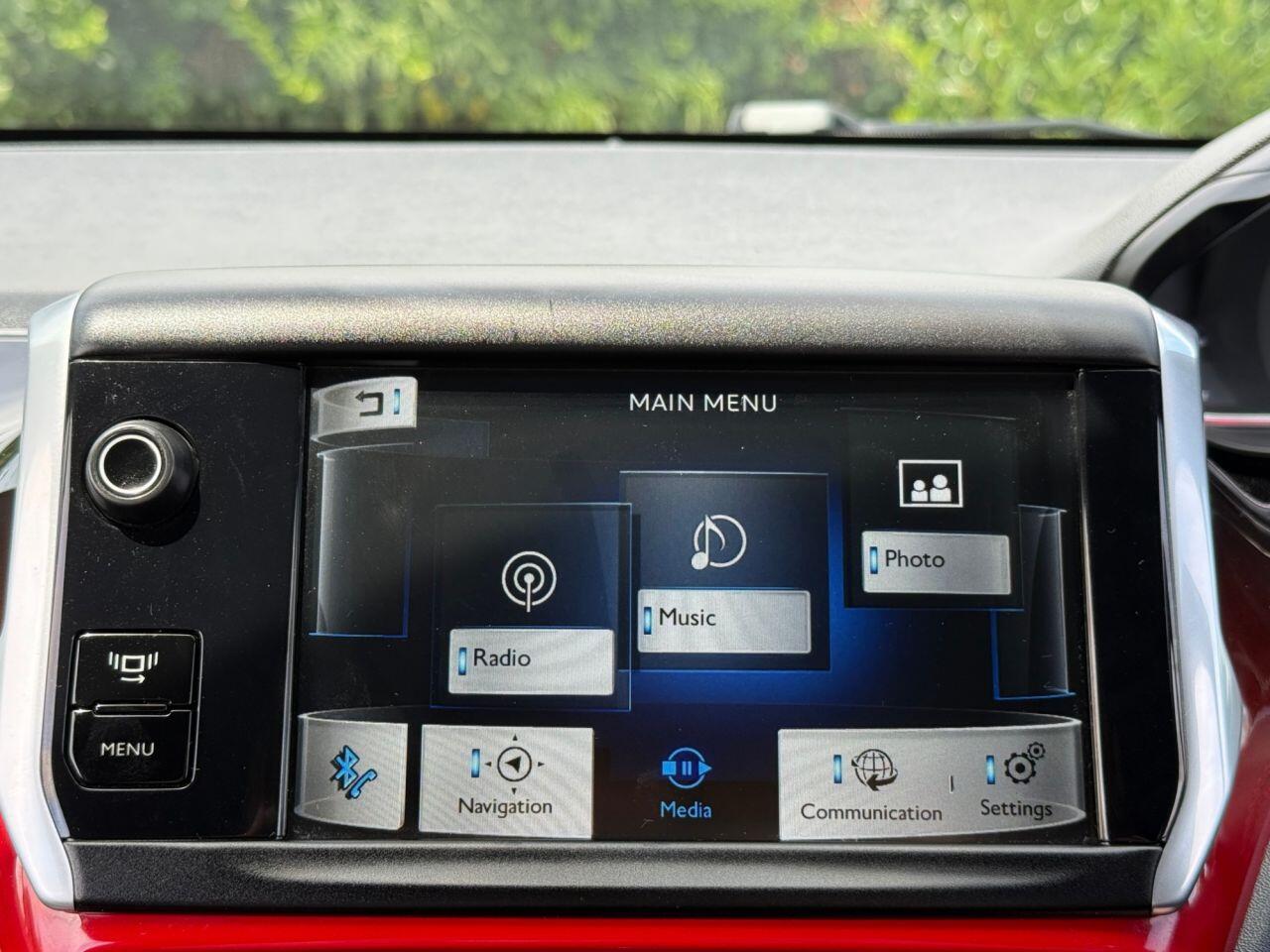 Peugeot 208 view 18