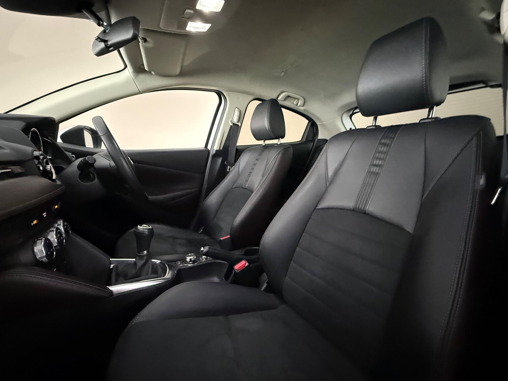 Mazda Mazda2 view 27