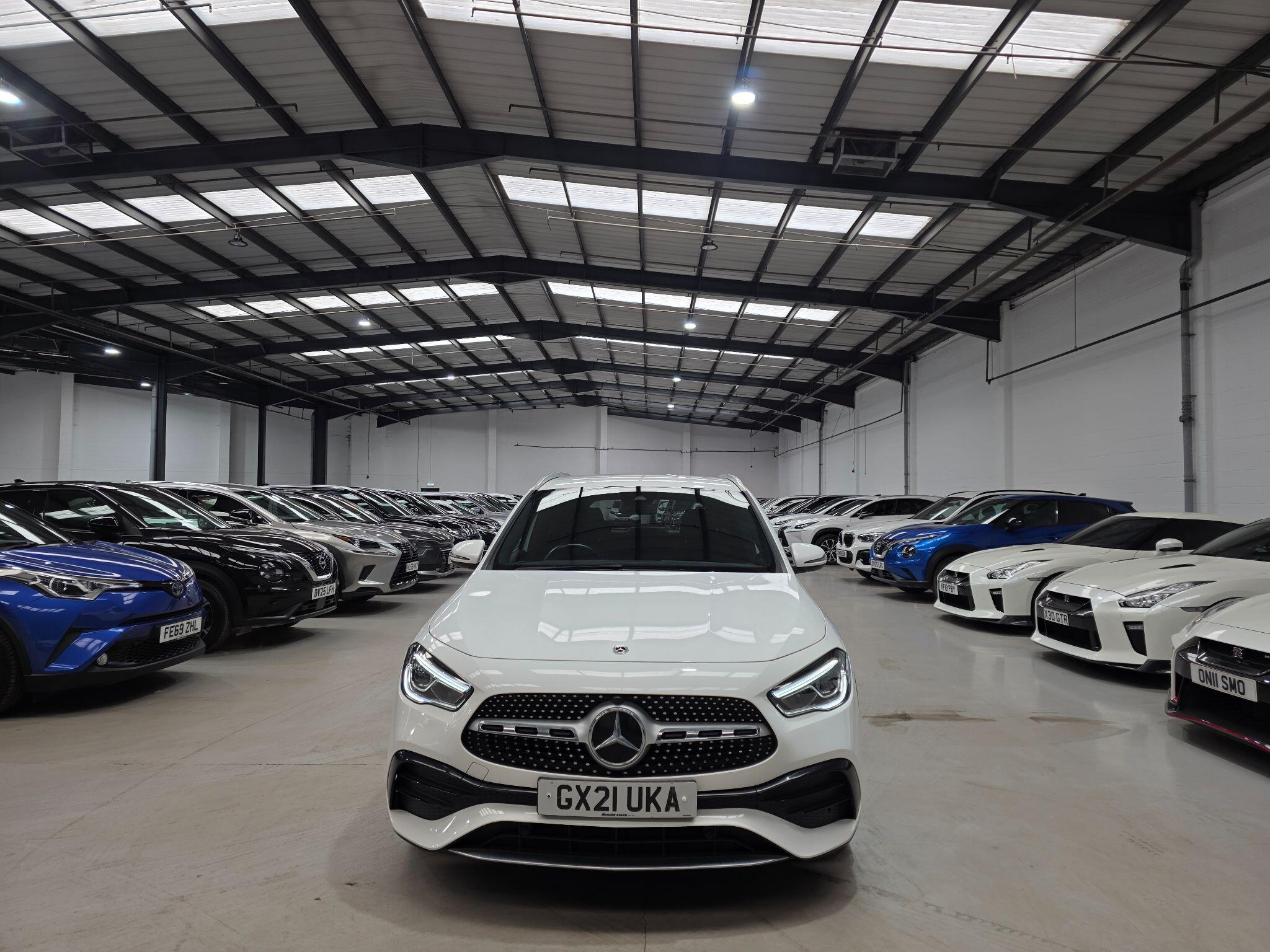 Mercedes-Benz Gla view 2