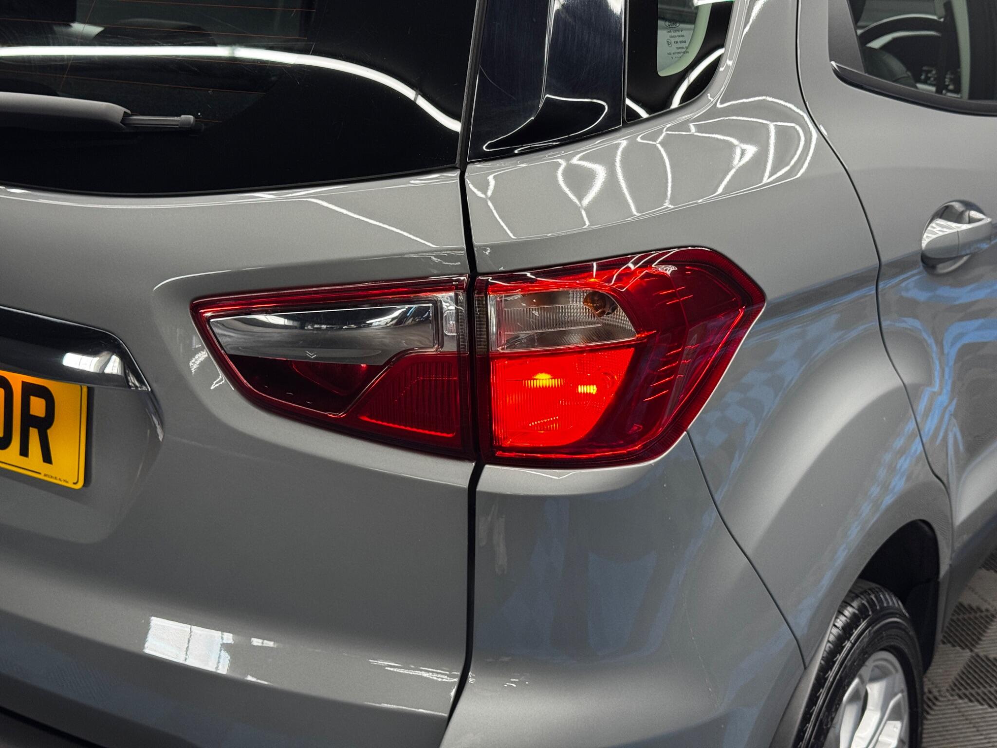 Ford EcoSport view 37