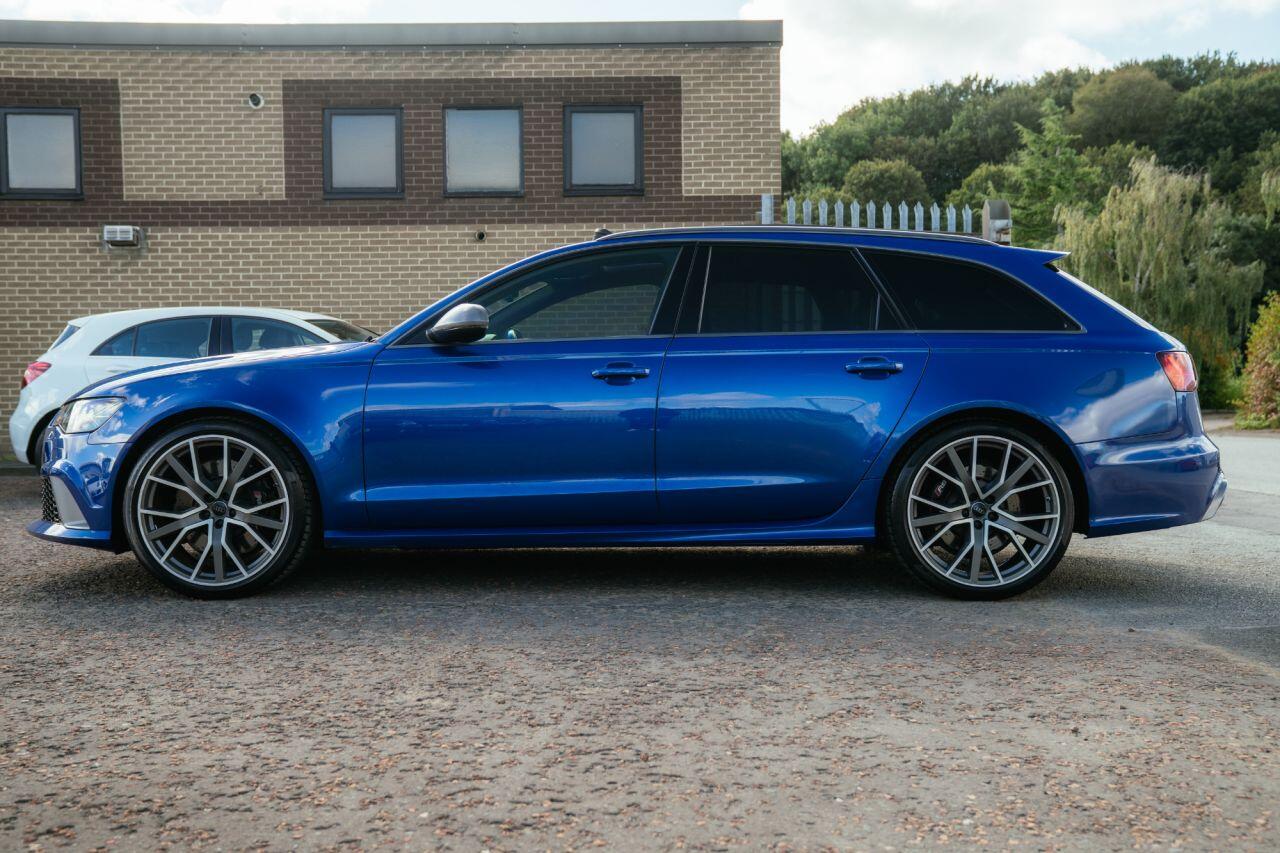 Audi RS6 view 17