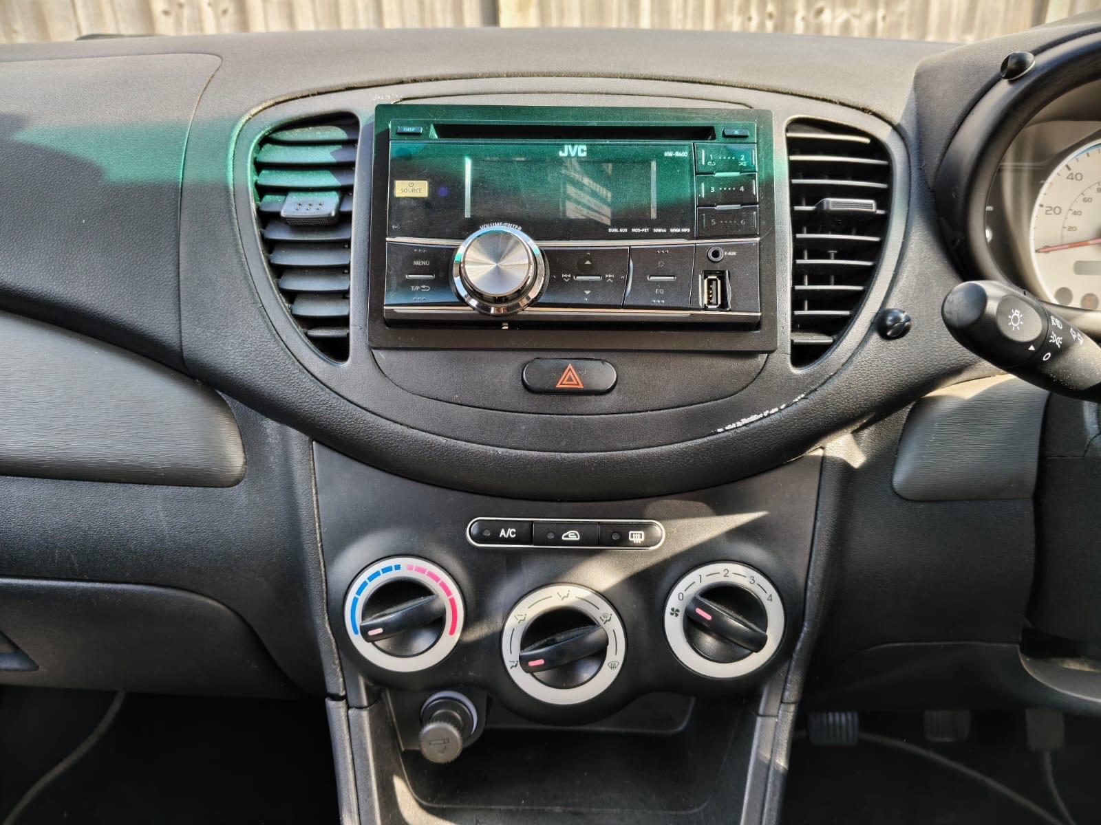 Hyundai i10 view 21