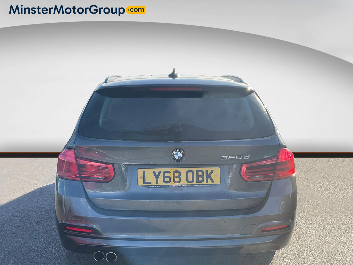 BMW 3 Series view 3