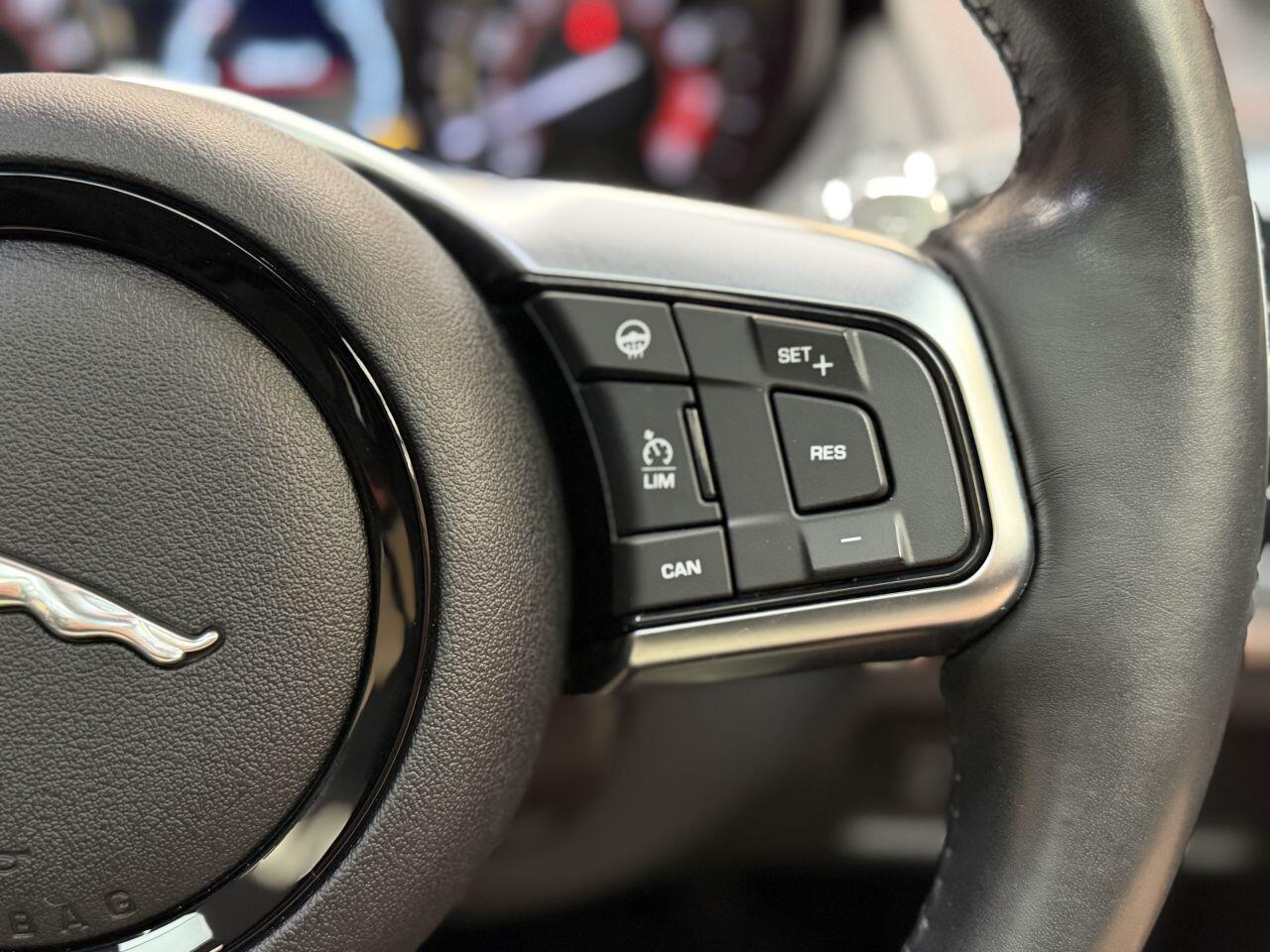 Jaguar F-Type view 38