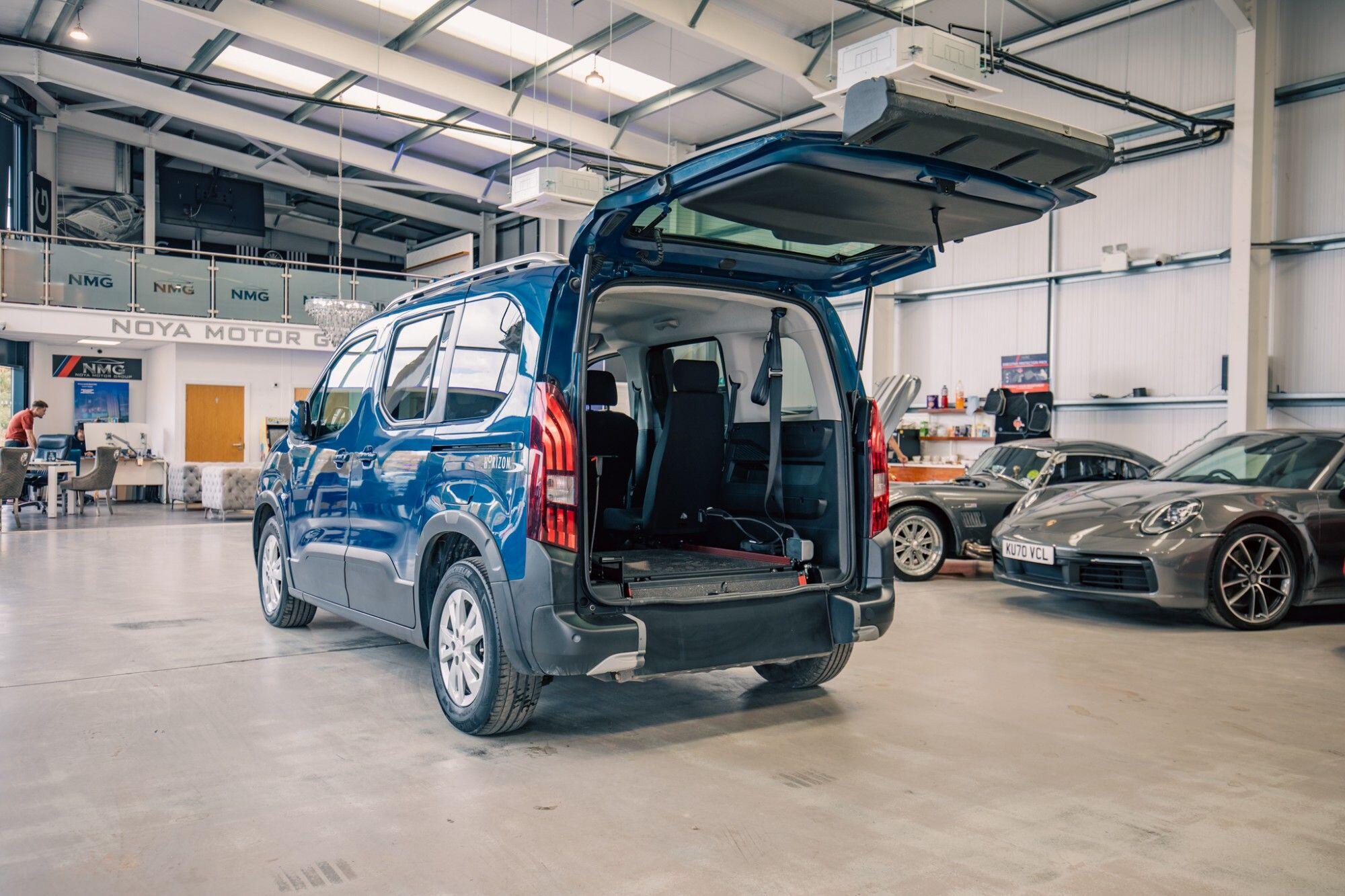 Peugeot Rifter view 43