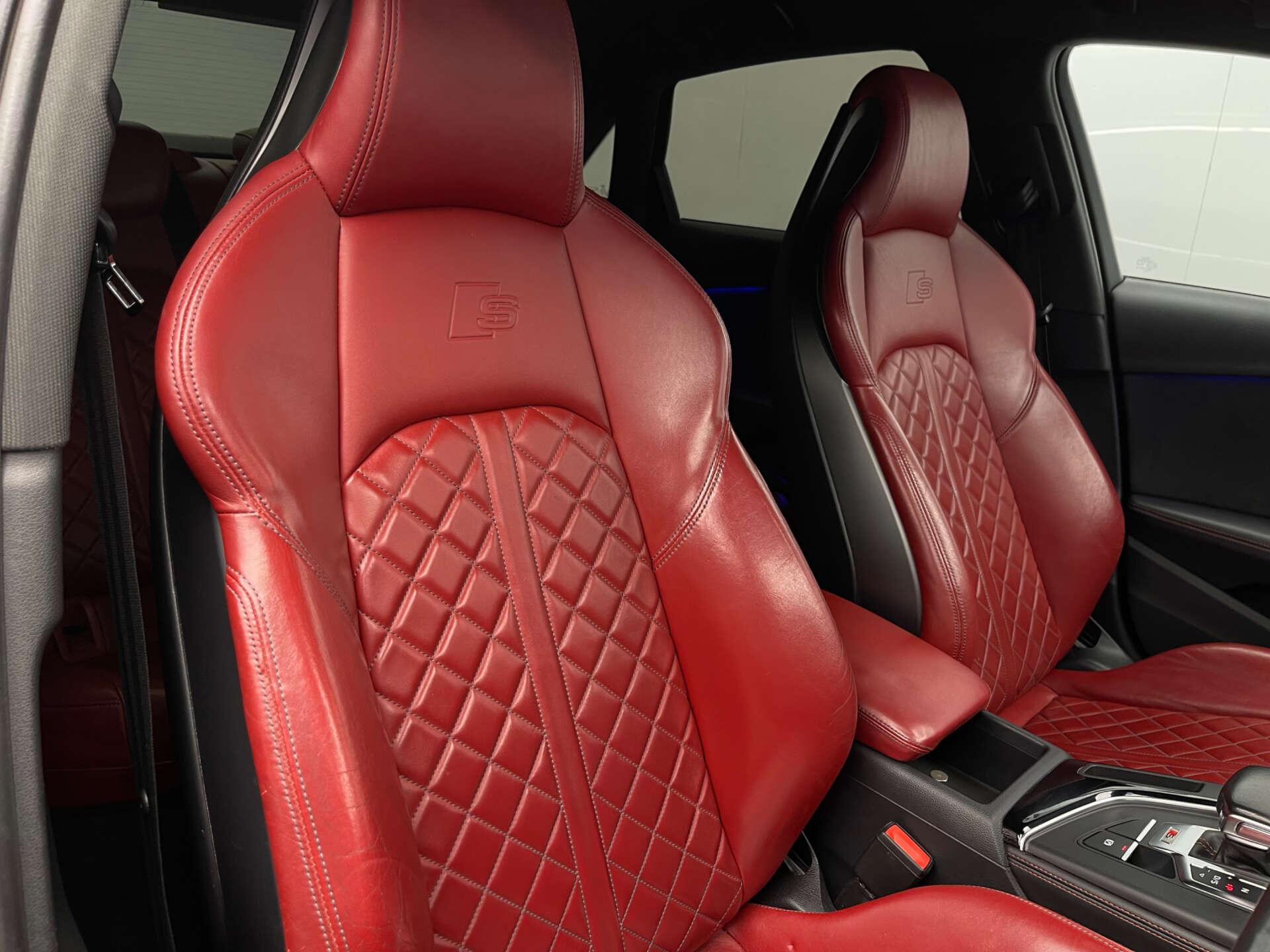 Audi S4 view 16