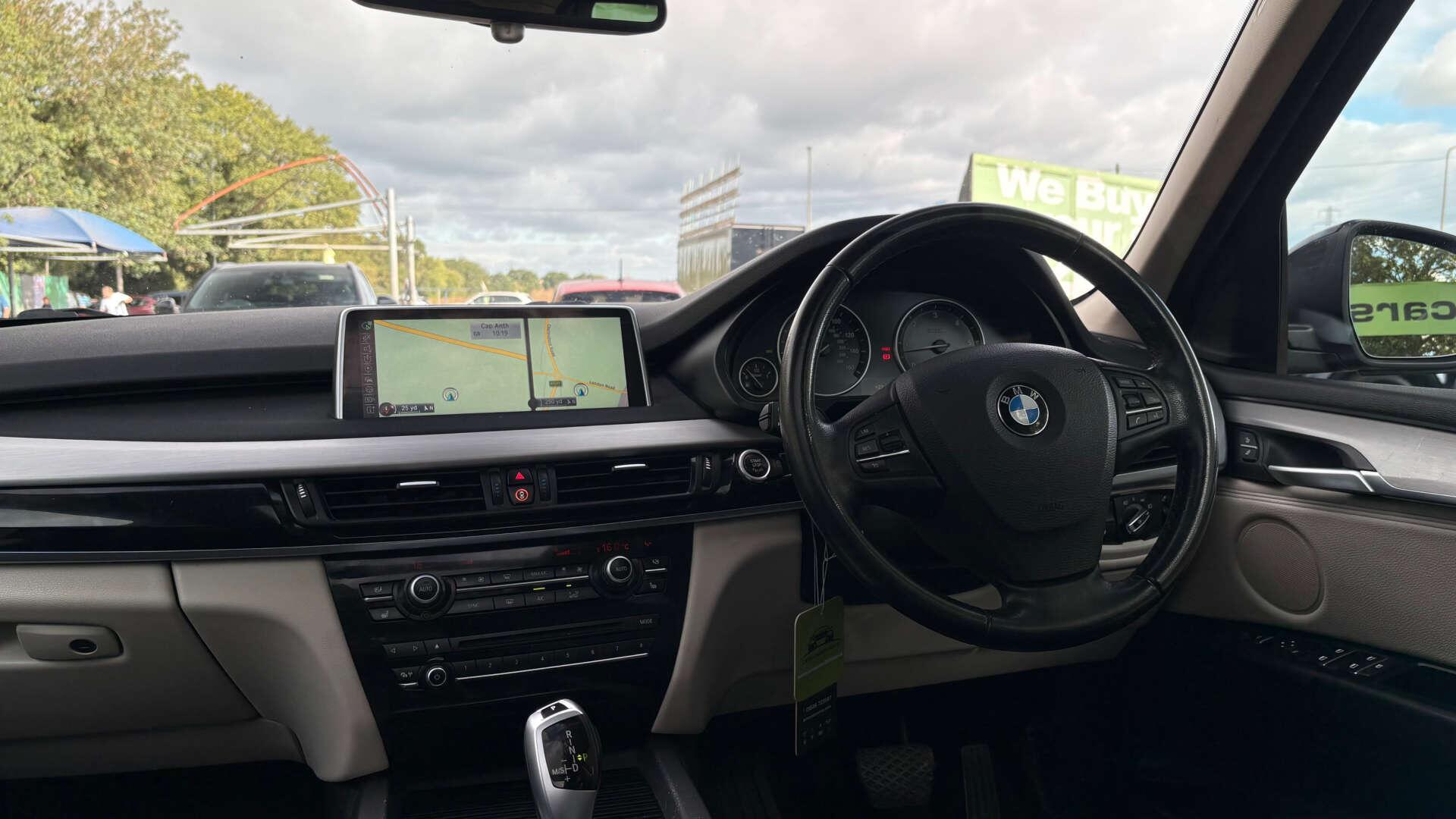 BMW X5 view 43