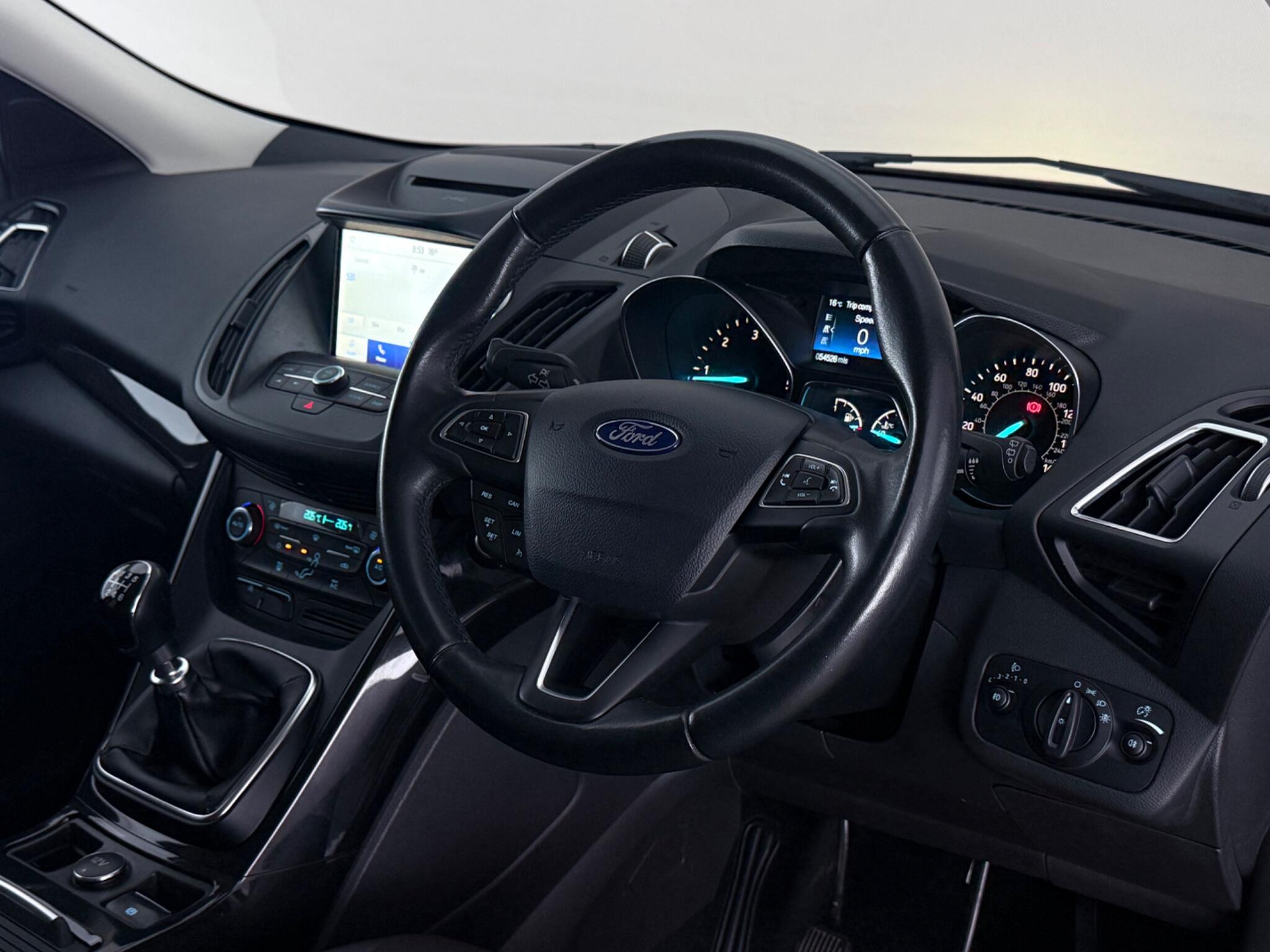 Ford Kuga view 3