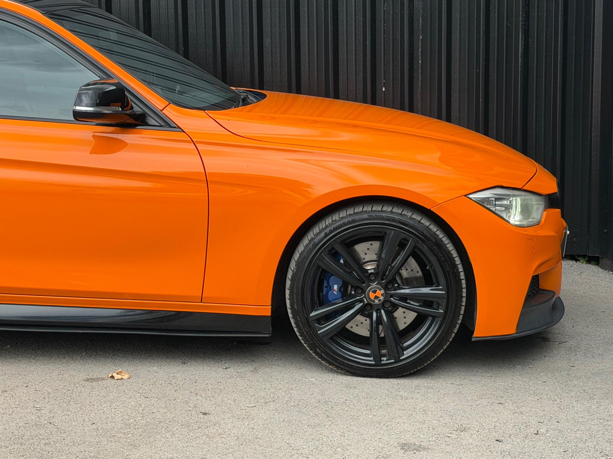 BMW 3 Series view 19