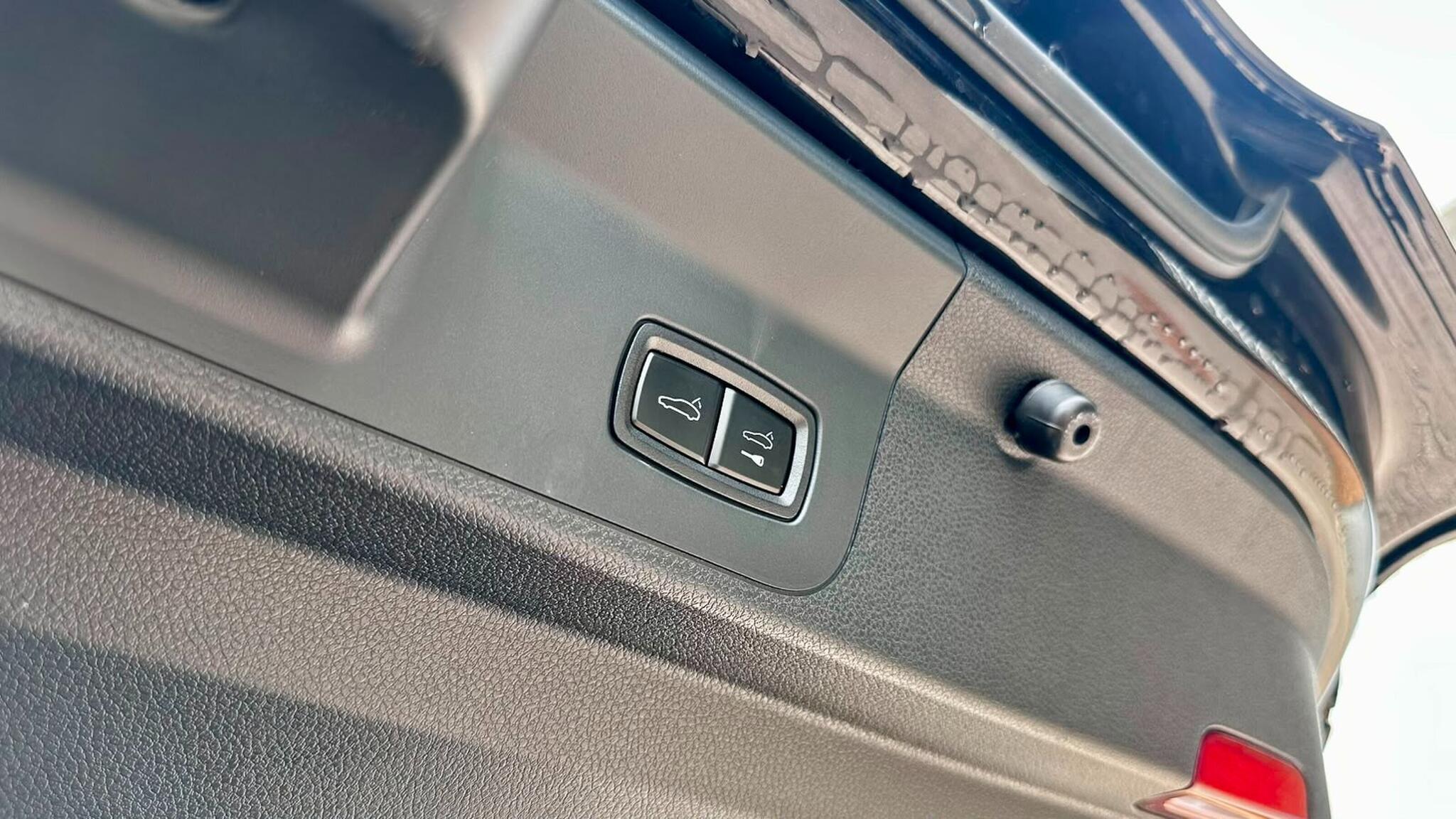 Porsche Panamera view 23