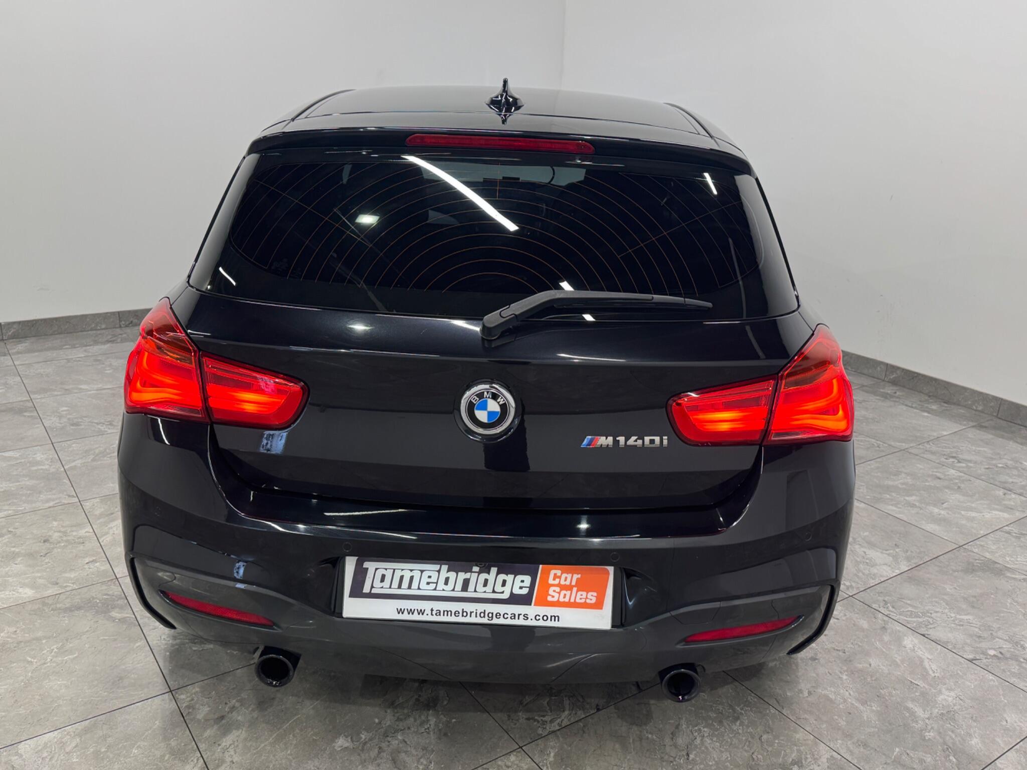 BMW 1 Series view 7
