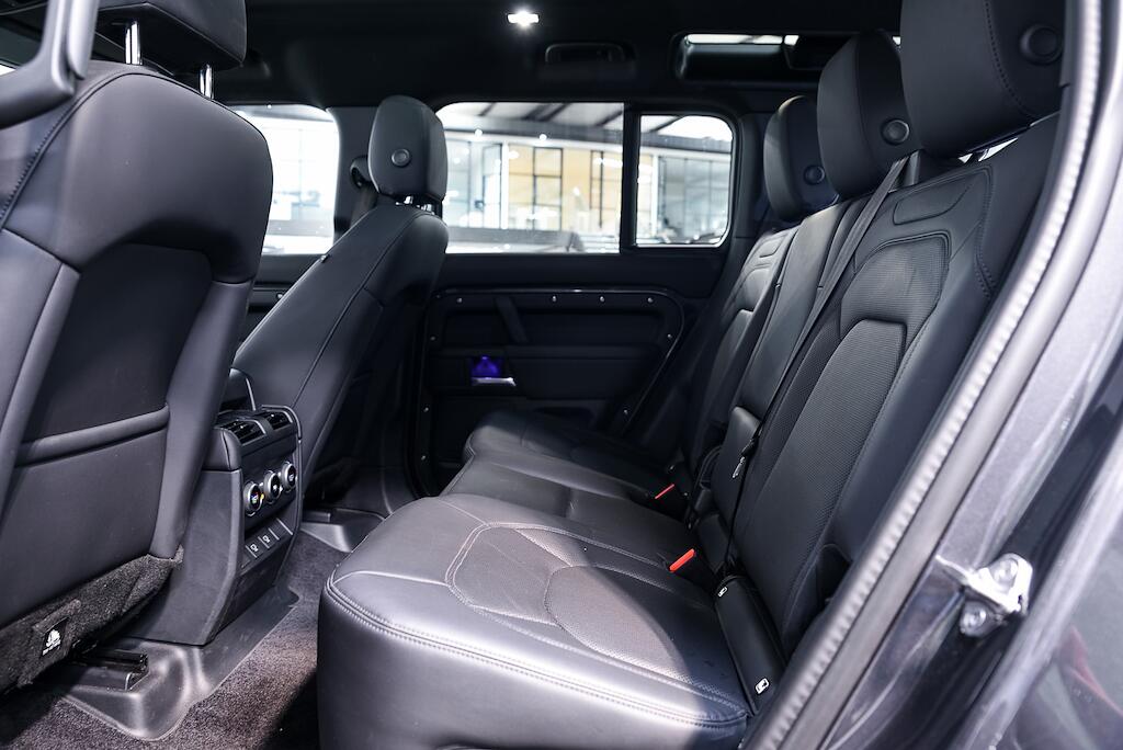 Land Rover Defender view 14