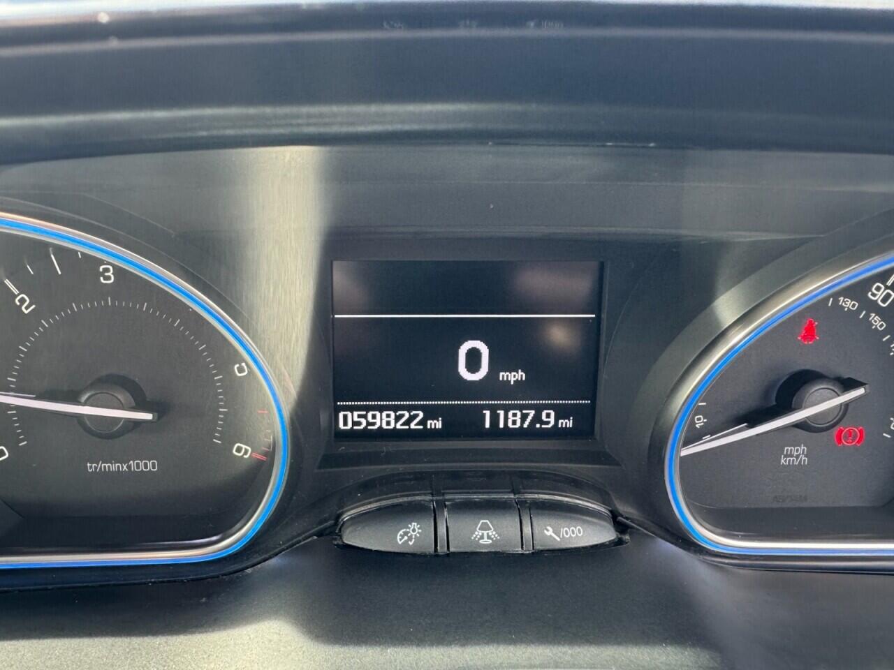 Peugeot 2008 view 62