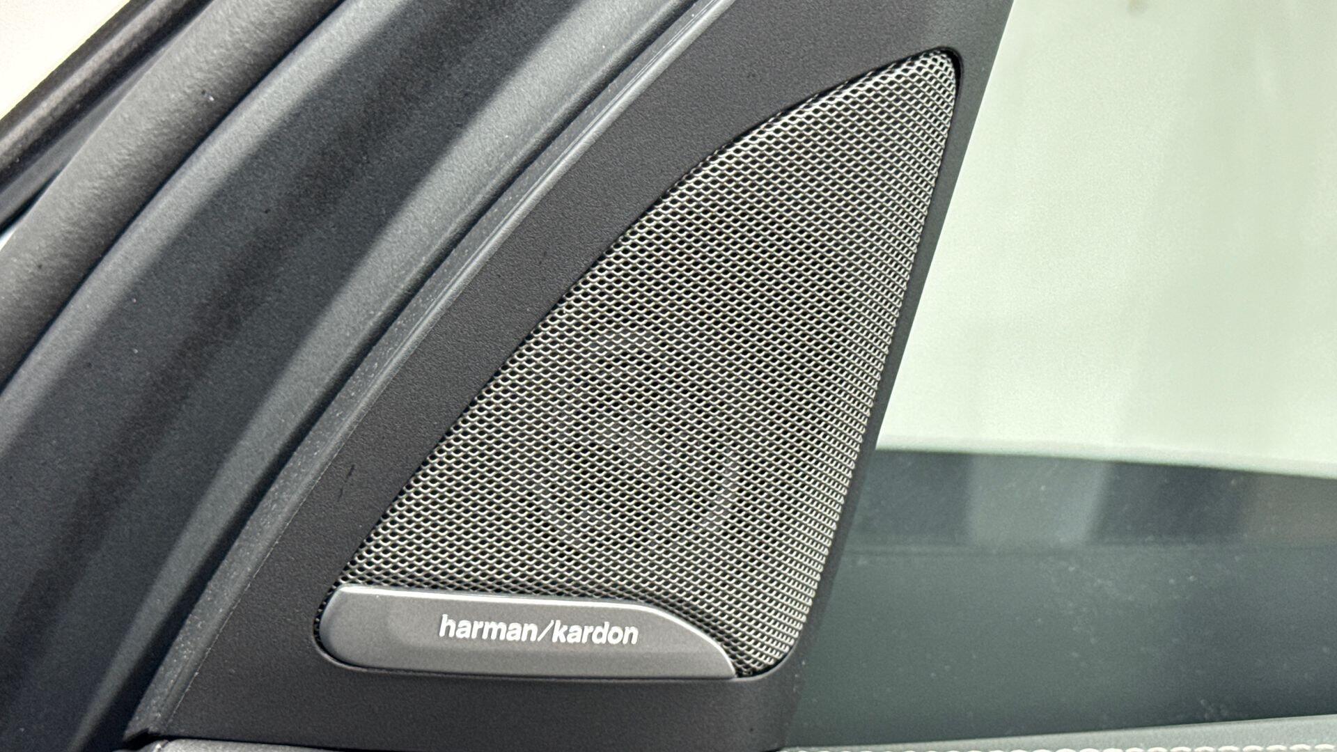 BMW X5 view 20