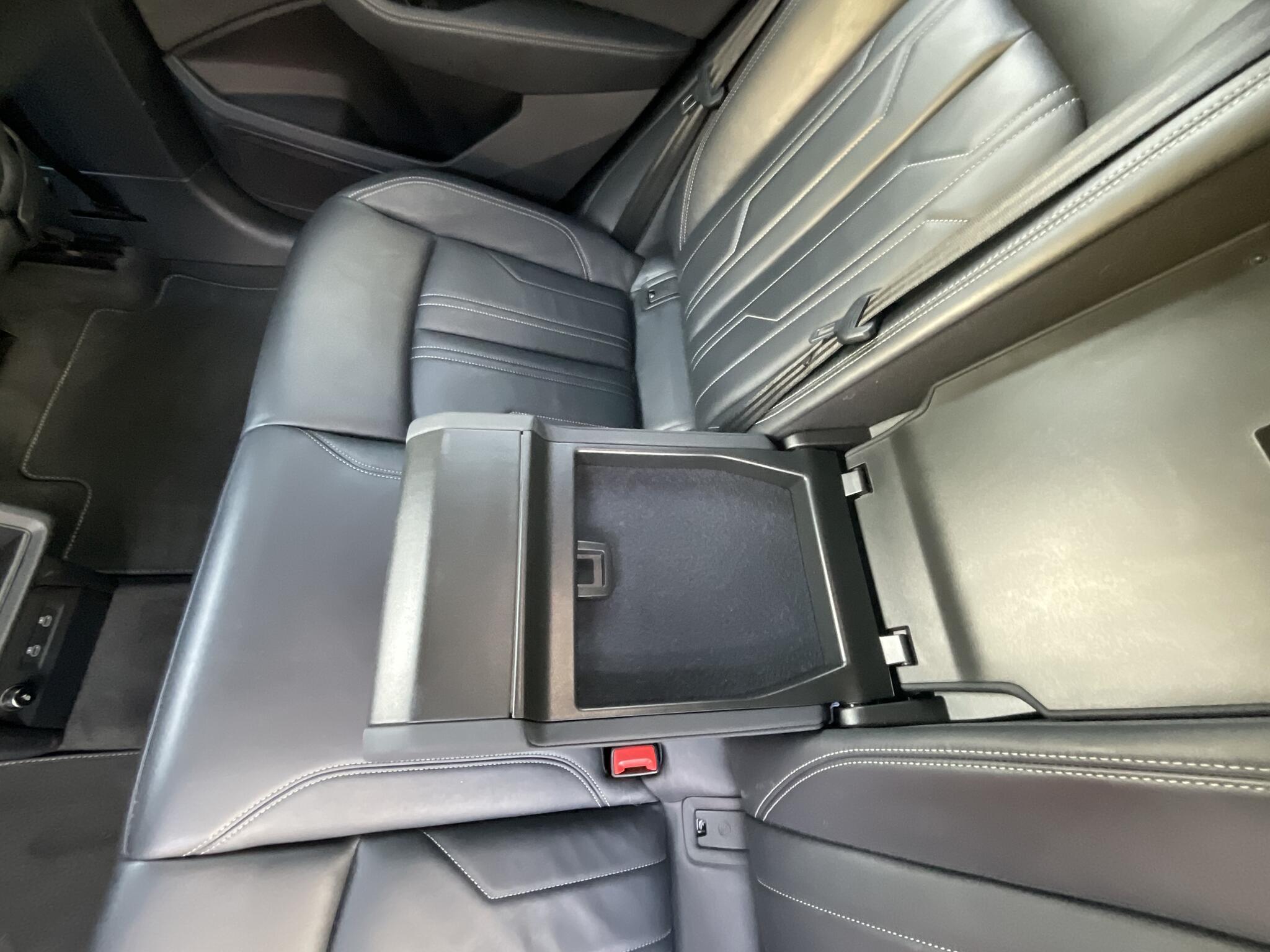Audi E-Tron view 16