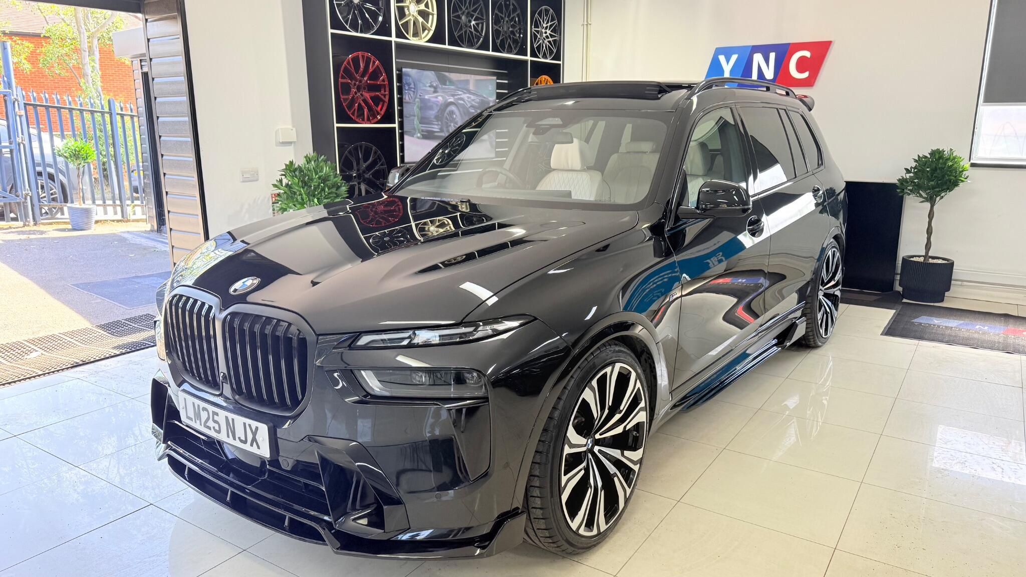 BMW X7 view 75