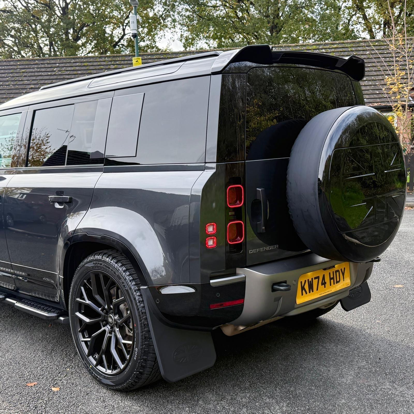 Land Rover Defender view 79