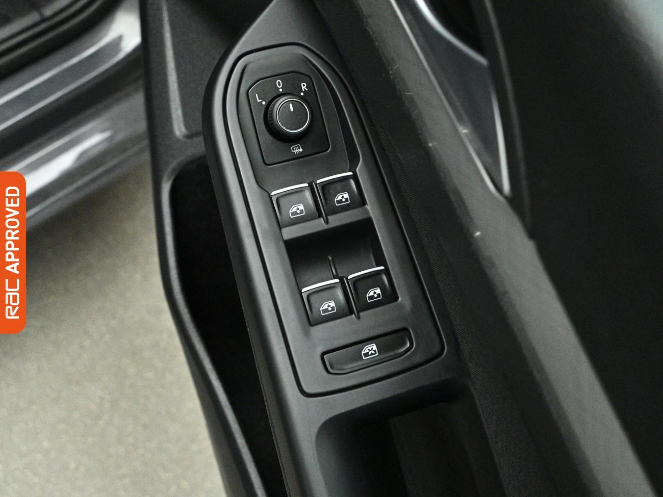 Volkswagen Golf view 22