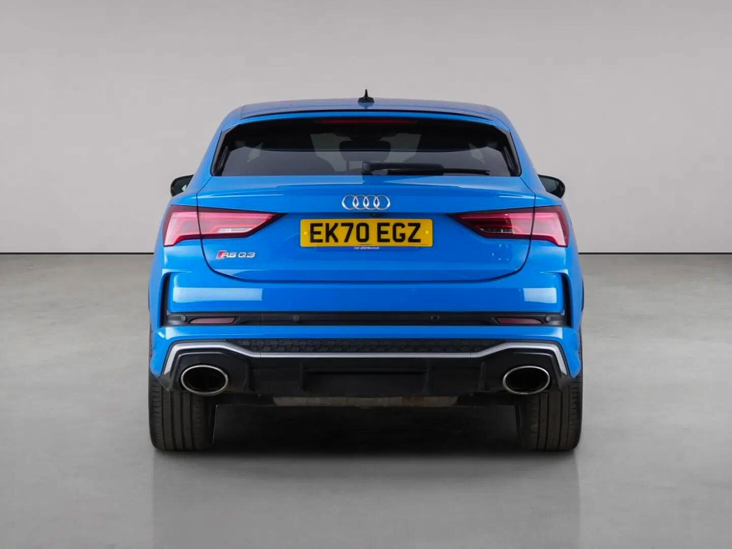 Audi RS Q3 view 7