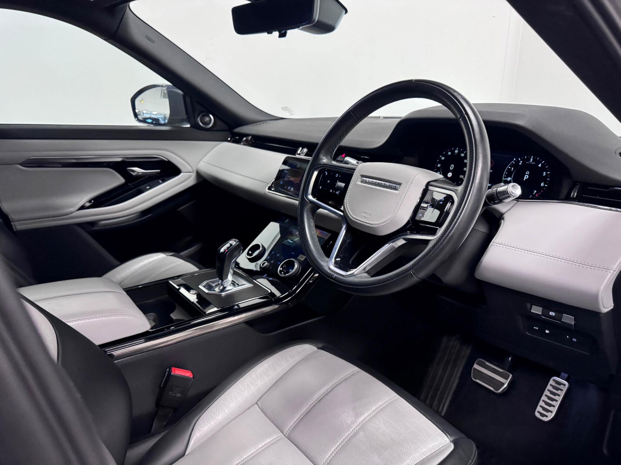 Land Rover Range Rover Evoque view 35